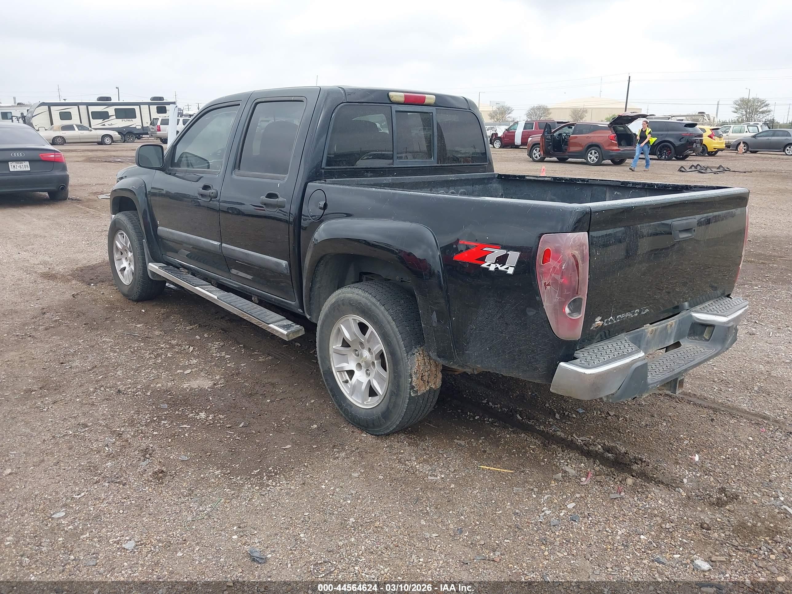 CHEVROLET COLORADO image 3