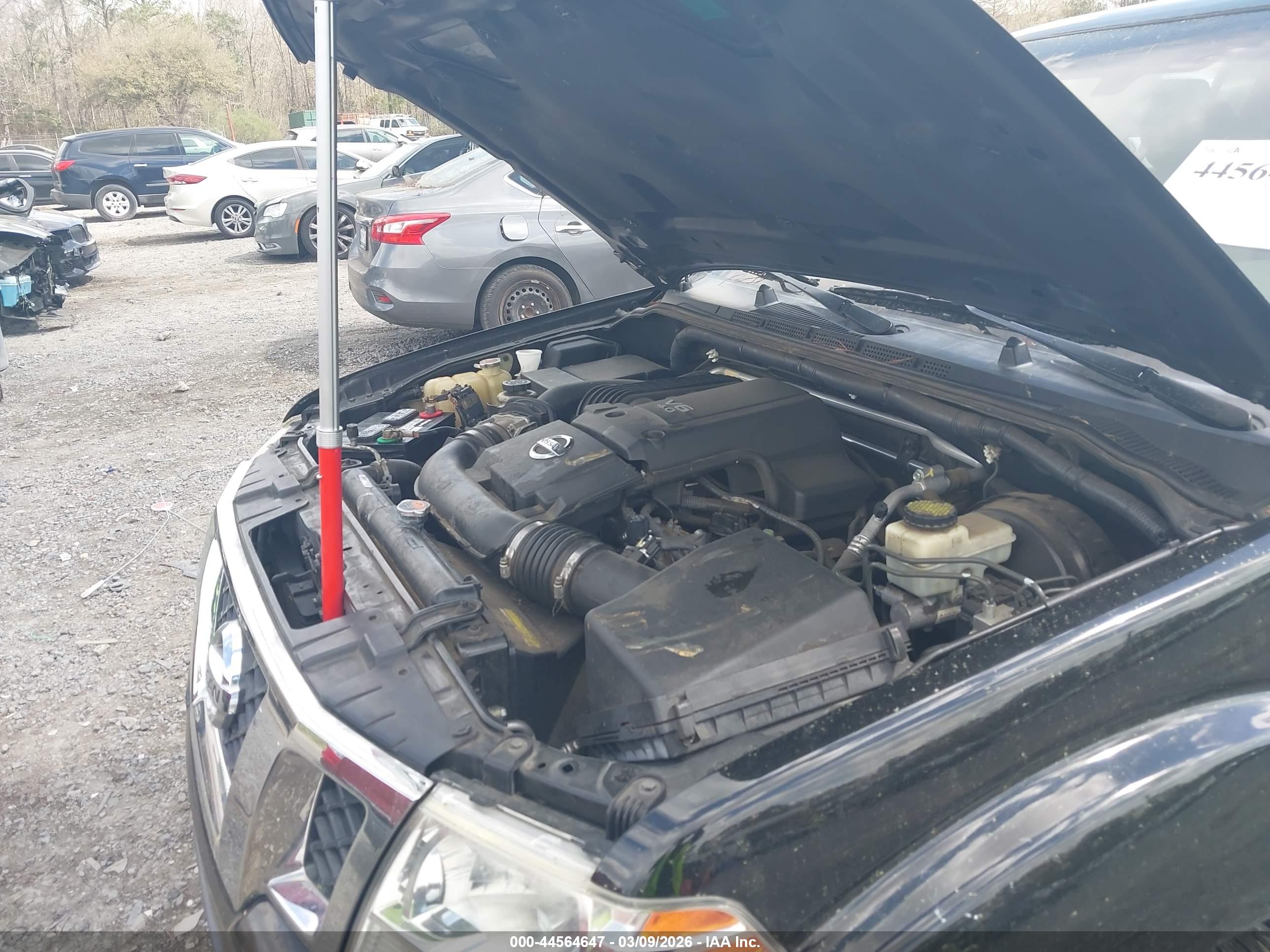 NISSAN FRONTIER image 10