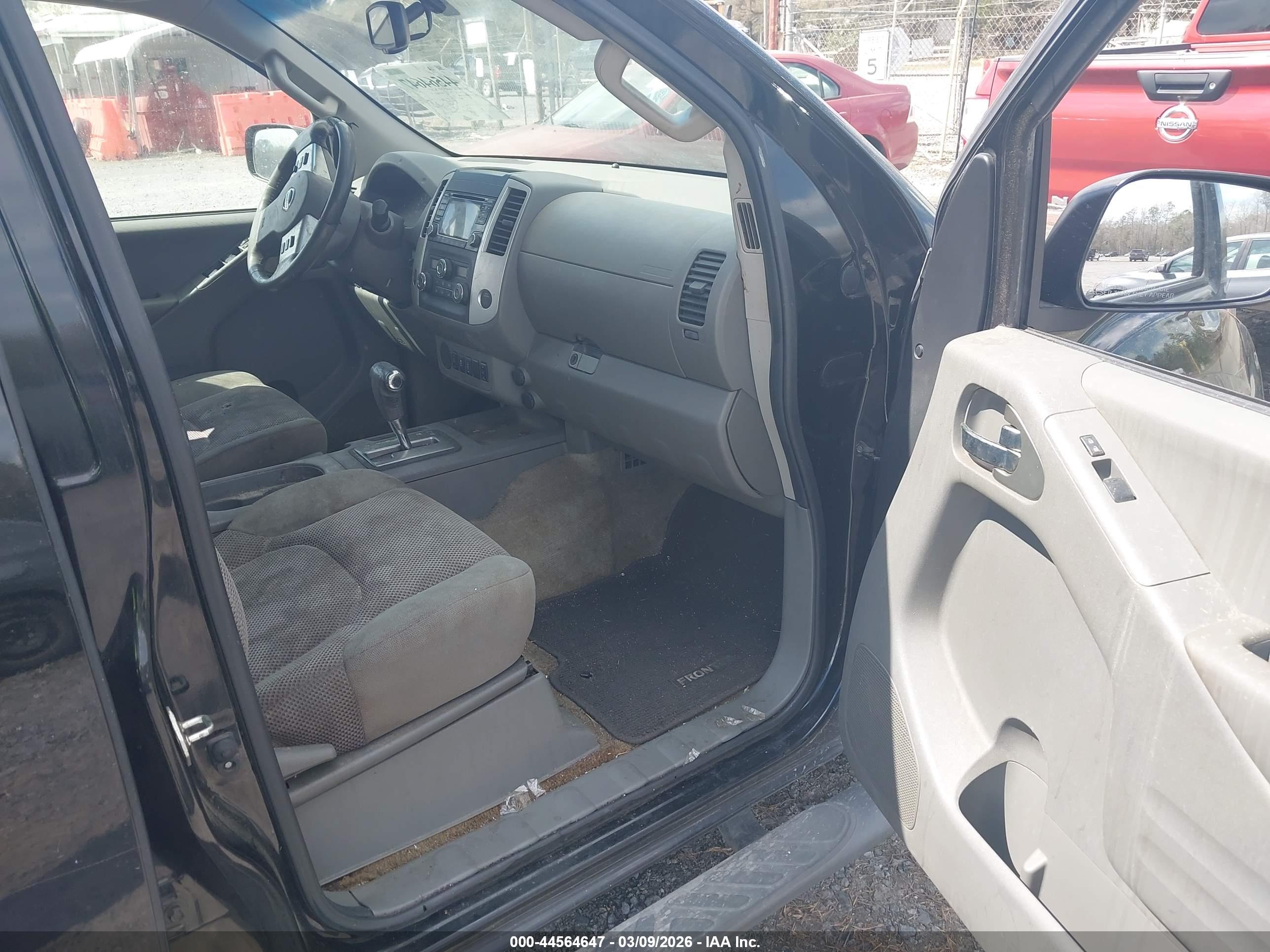 NISSAN FRONTIER image 5