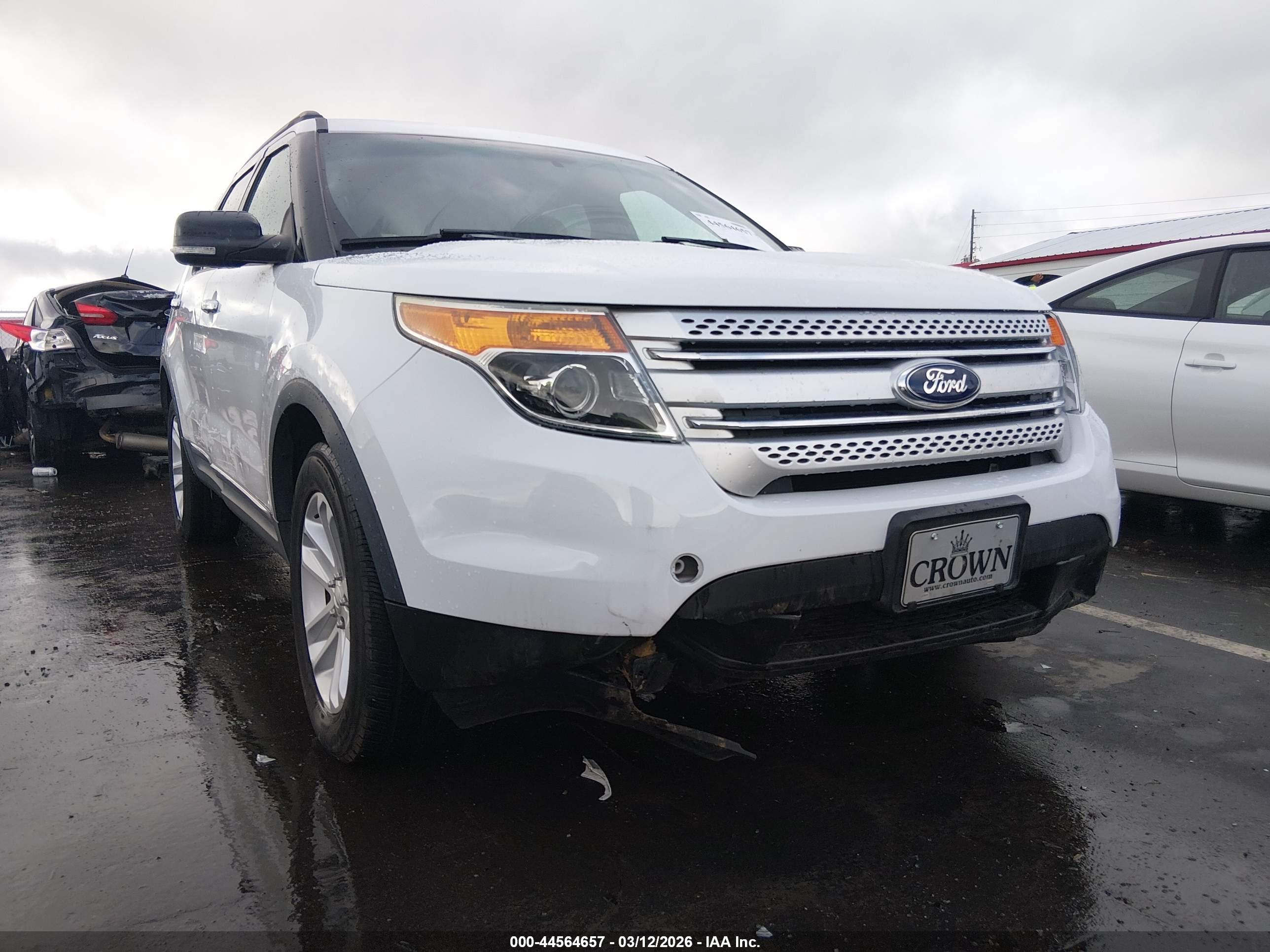 FORD EXPLORER image 6