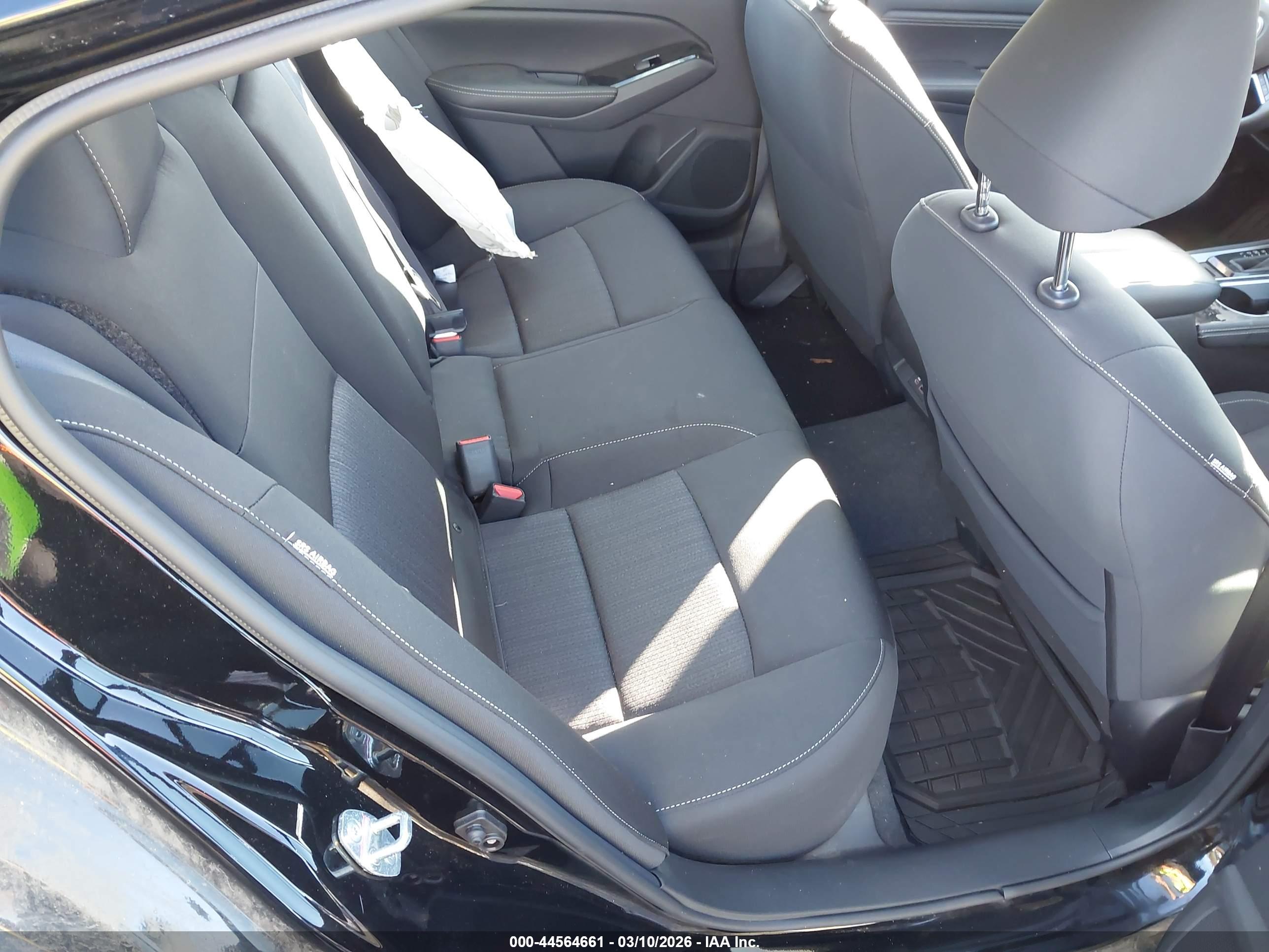 NISSAN ALTIMA image 8