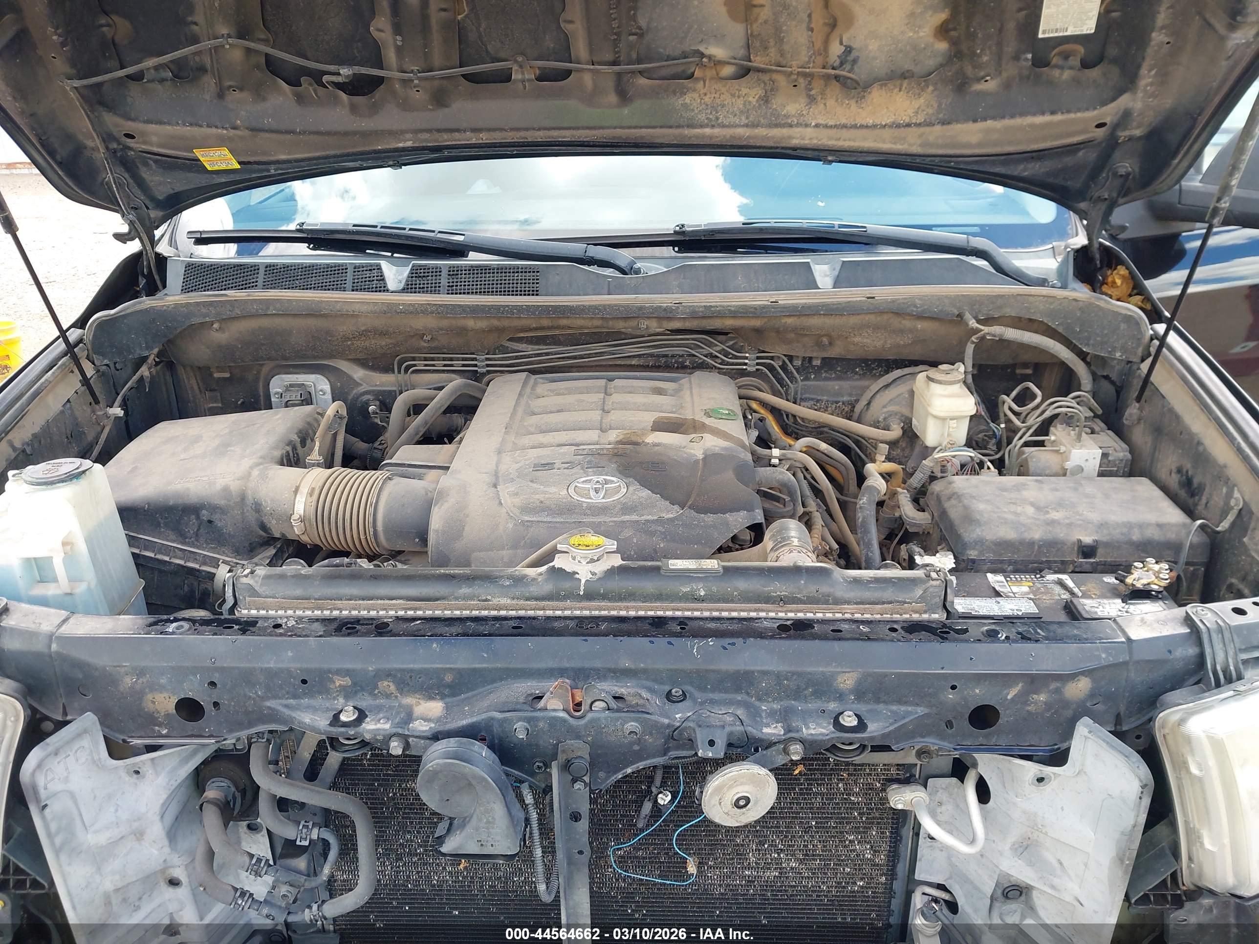TOYOTA TUNDRA image 10