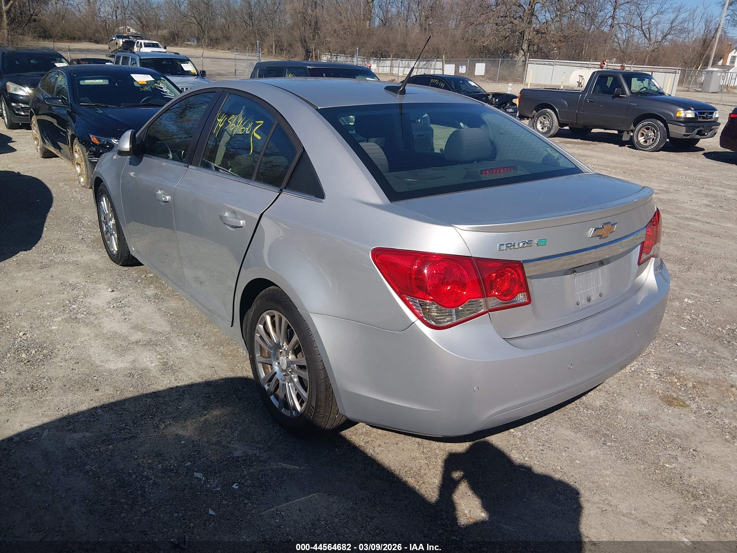 CHEVROLET CRUZE image 3