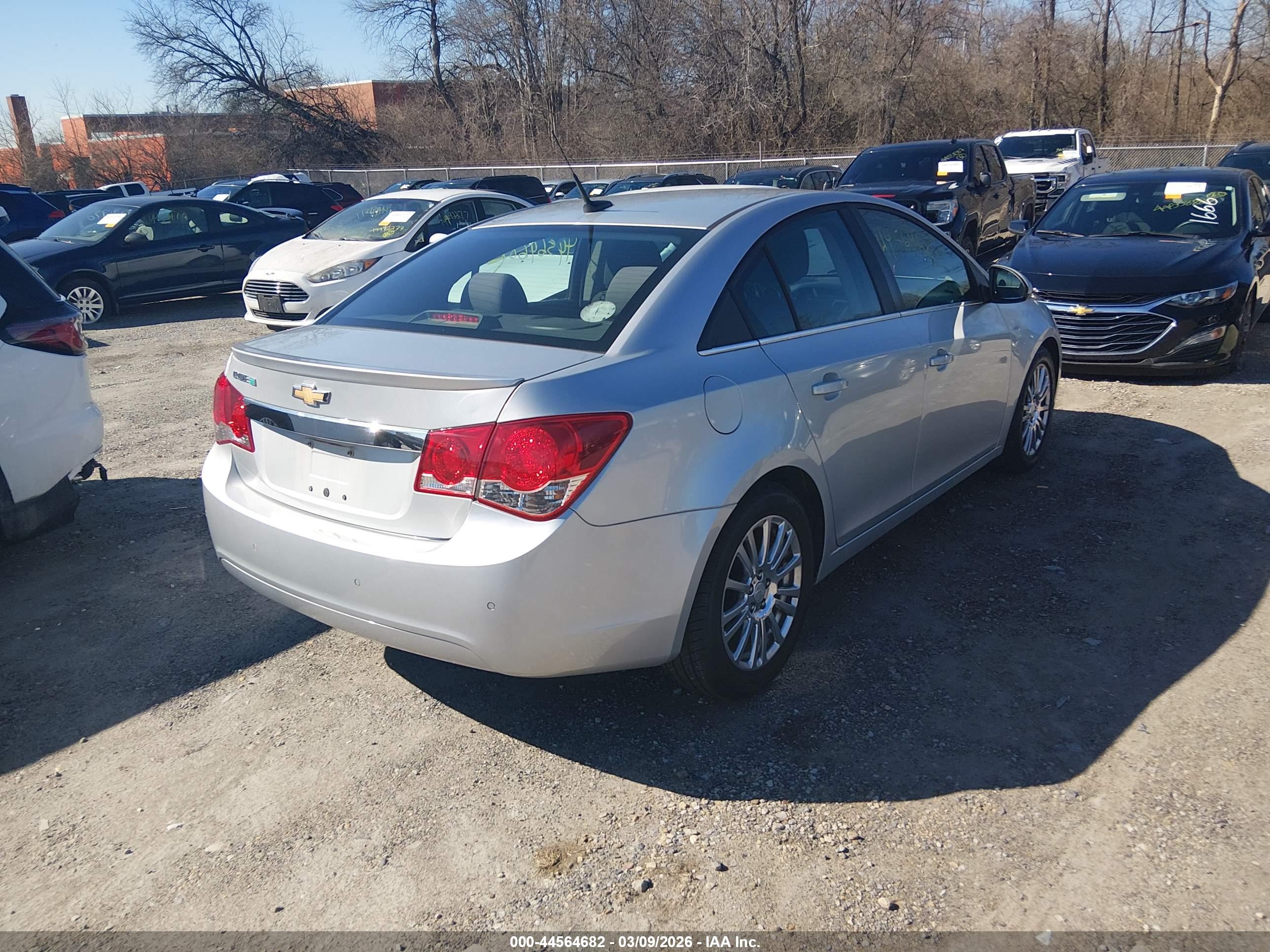 CHEVROLET CRUZE image 4