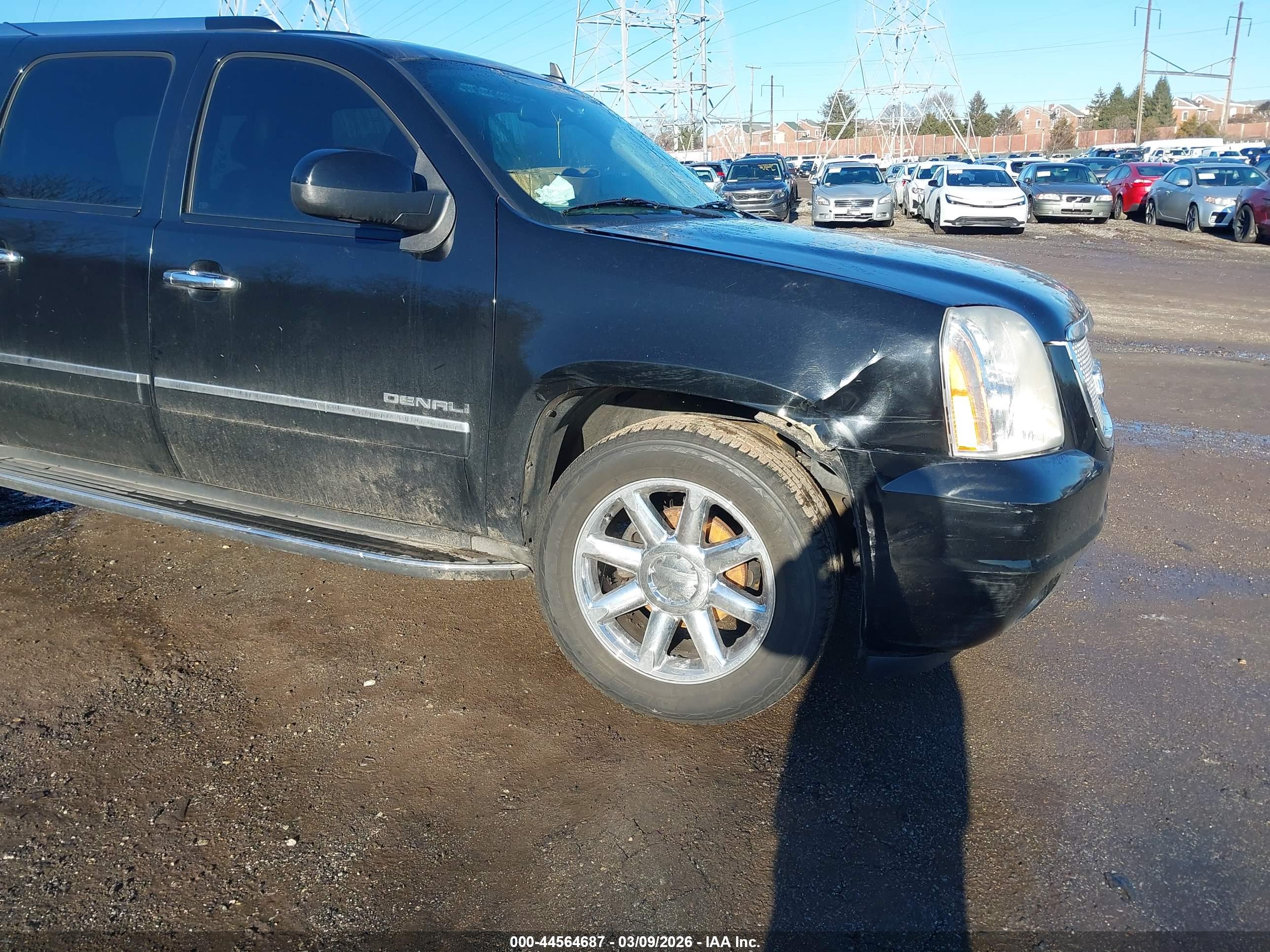 GMC YUKON image 6