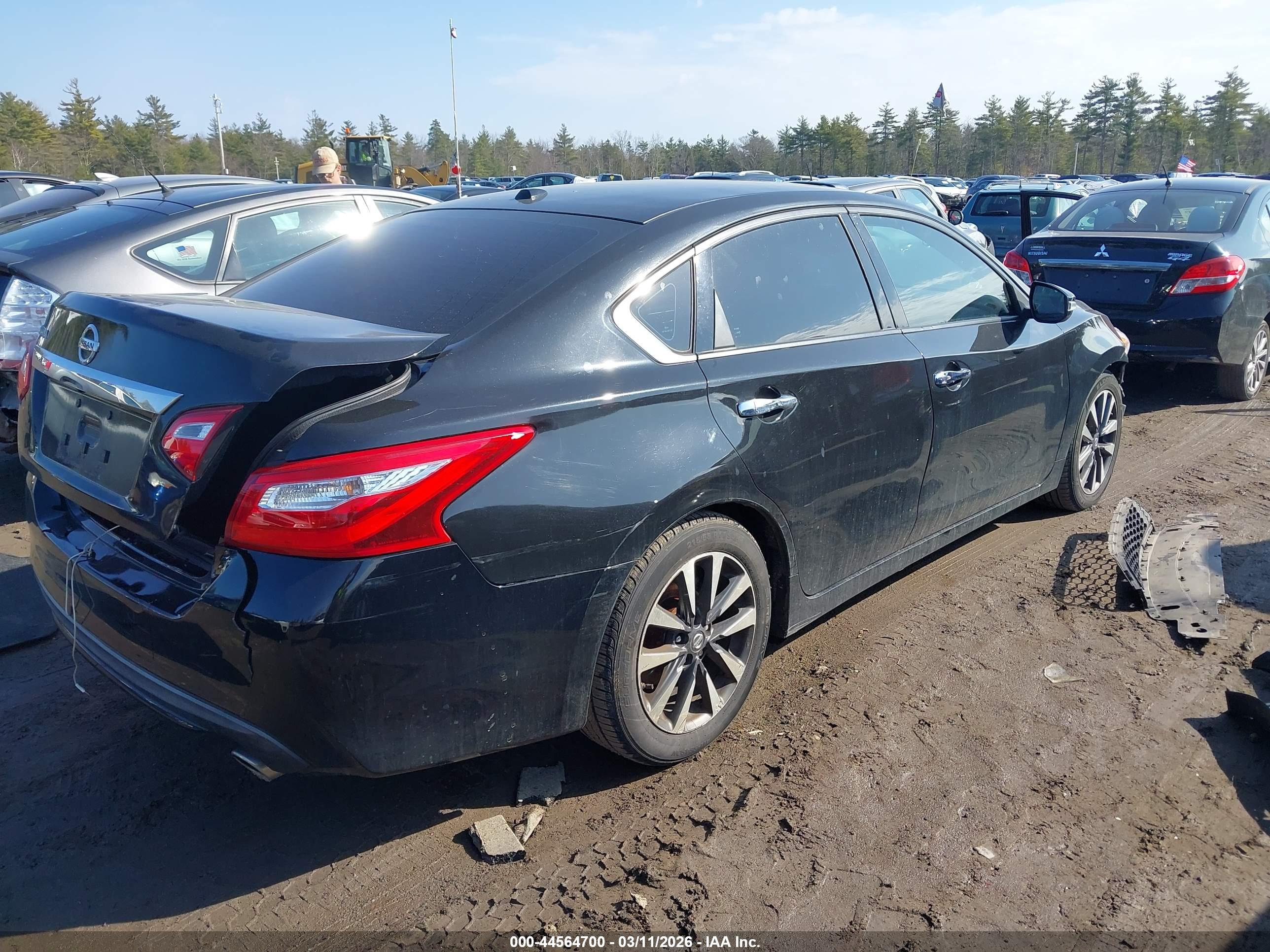 NISSAN ALTIMA image 4