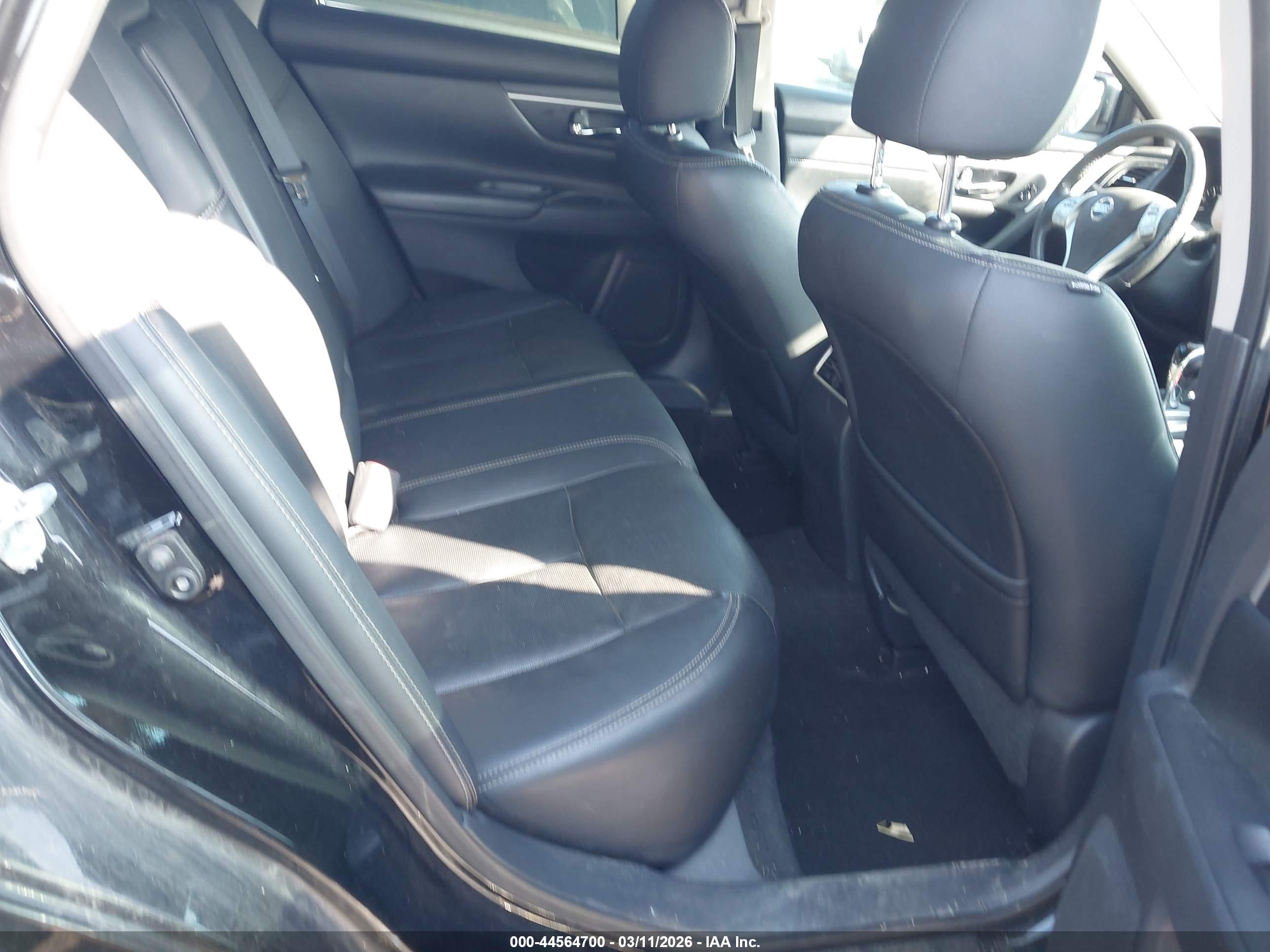 NISSAN ALTIMA image 8