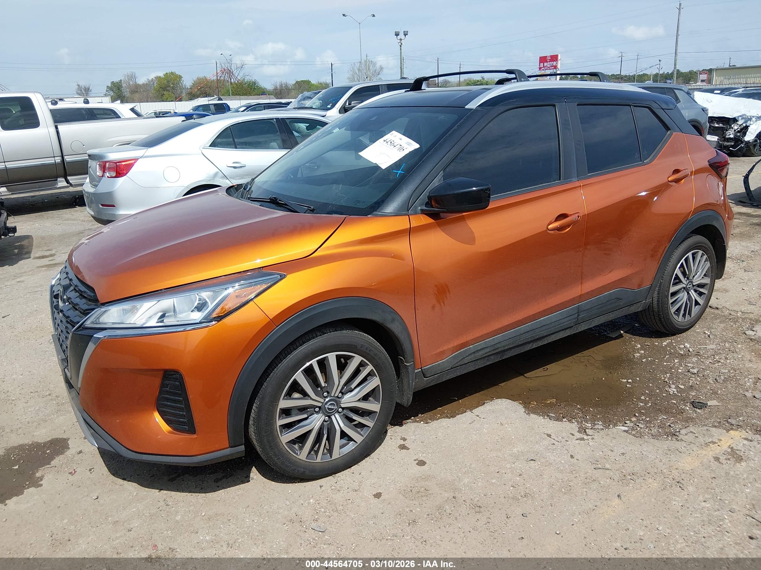 NISSAN KICKS image 2