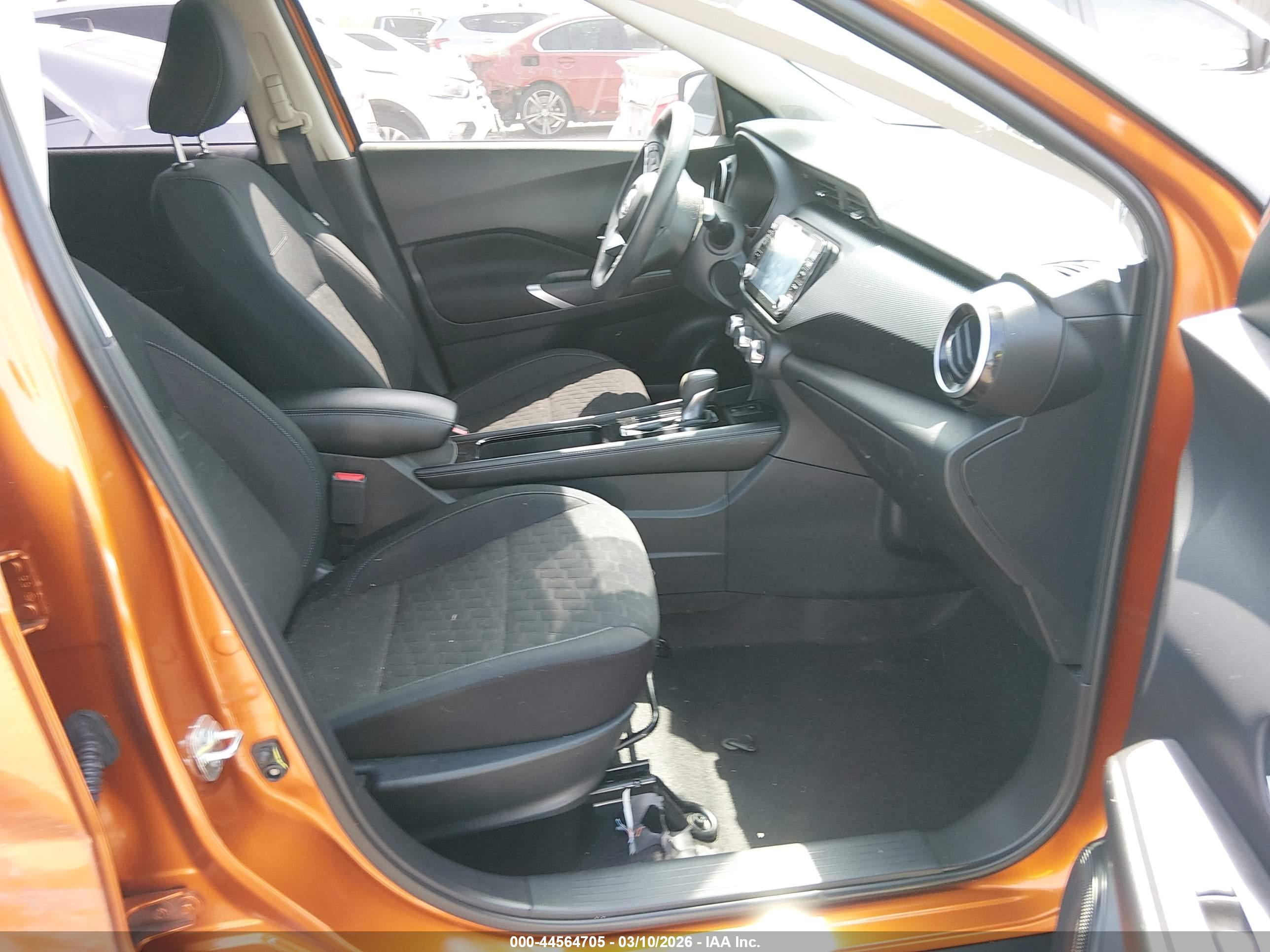 NISSAN KICKS image 5