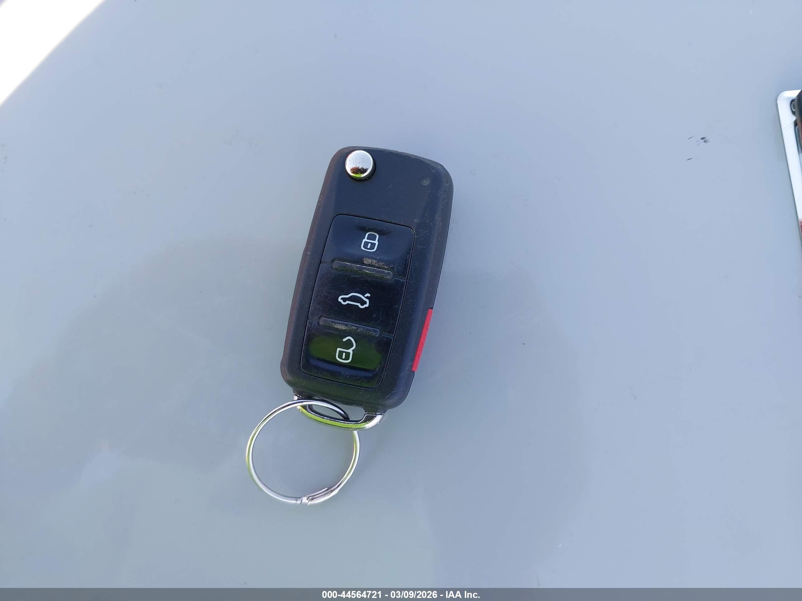 VOLKSWAGEN PASSAT image 11