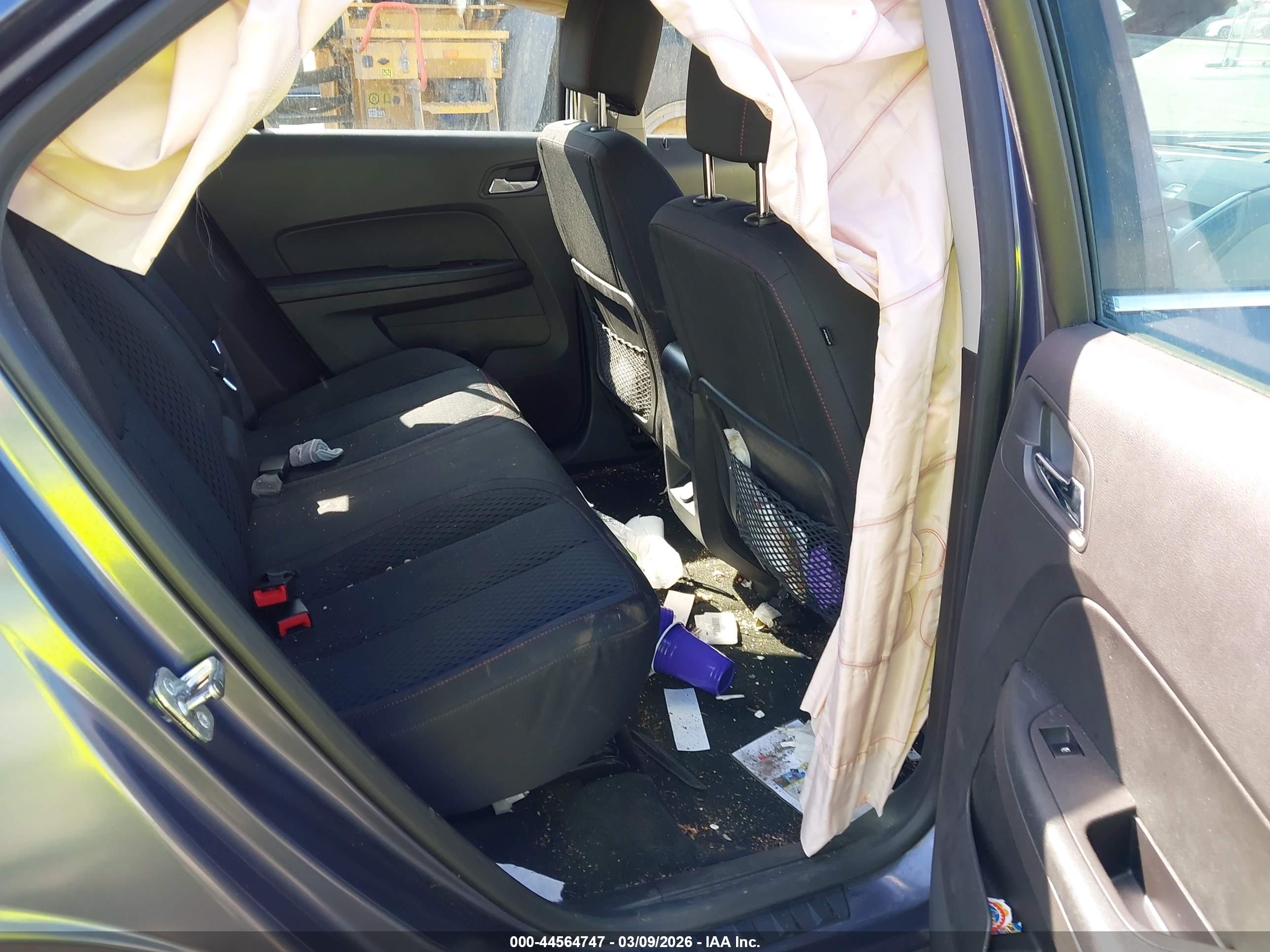 CHEVROLET EQUINOX image 8
