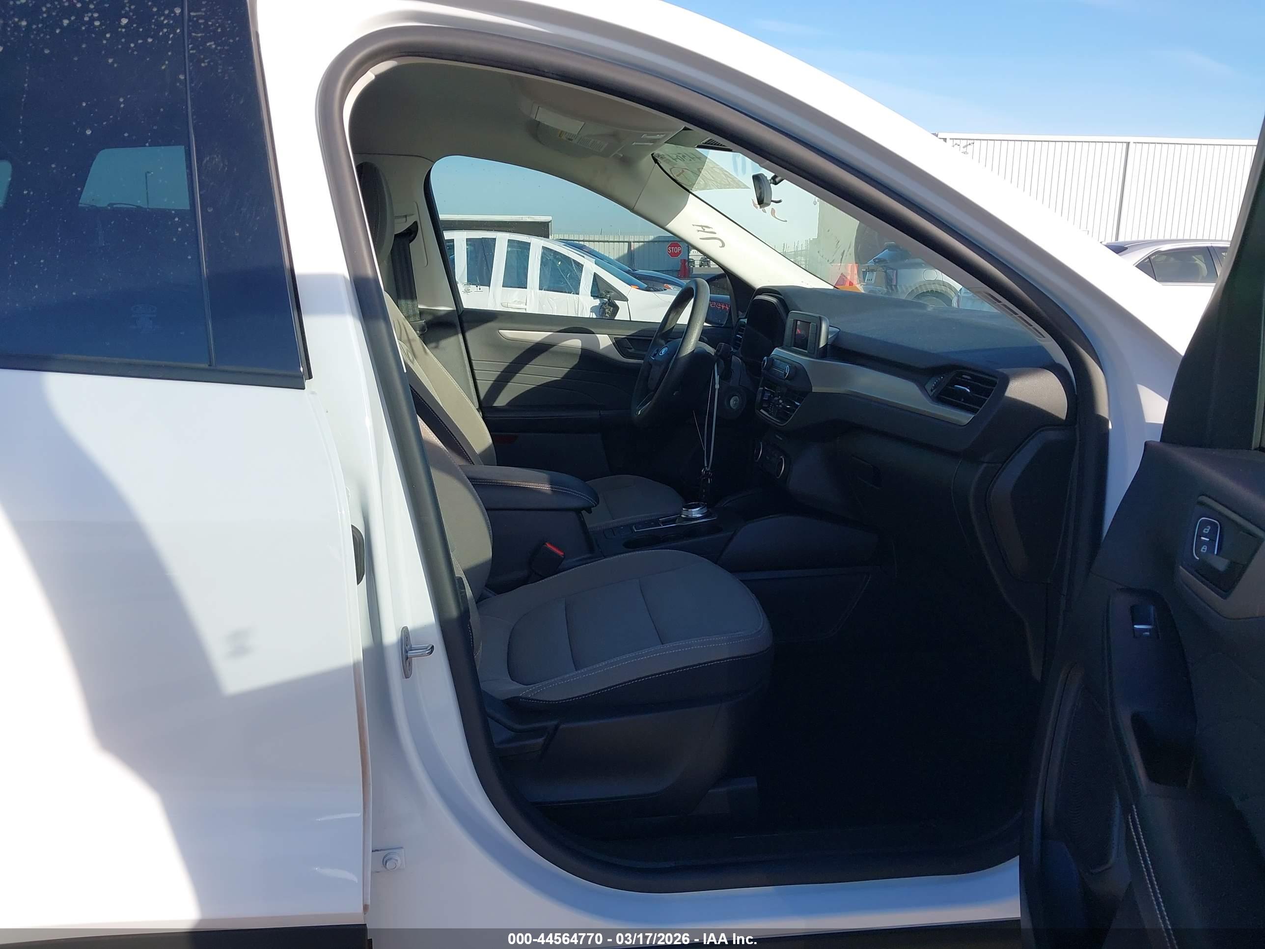 FORD ESCAPE image 5