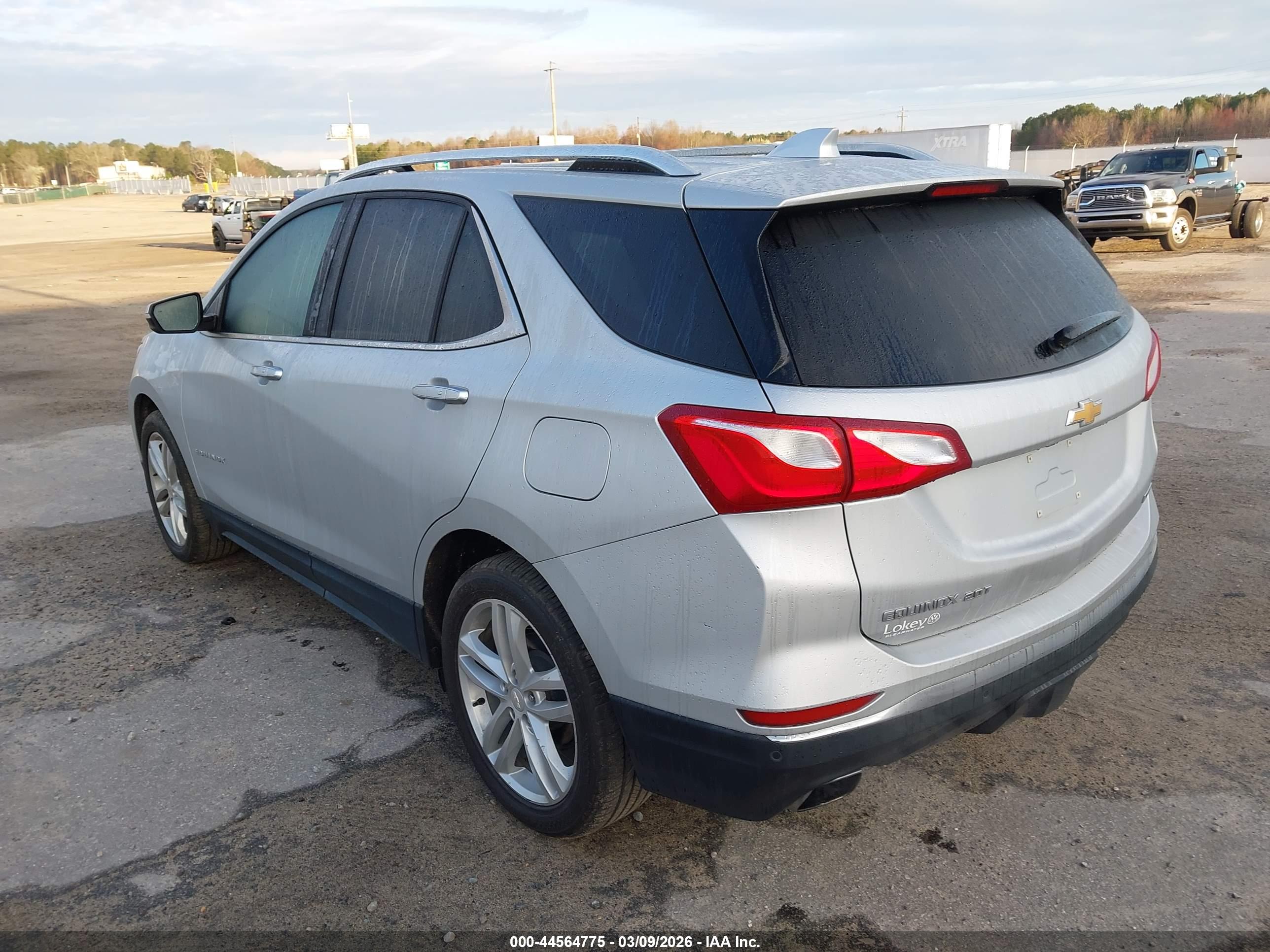 CHEVROLET EQUINOX image 3