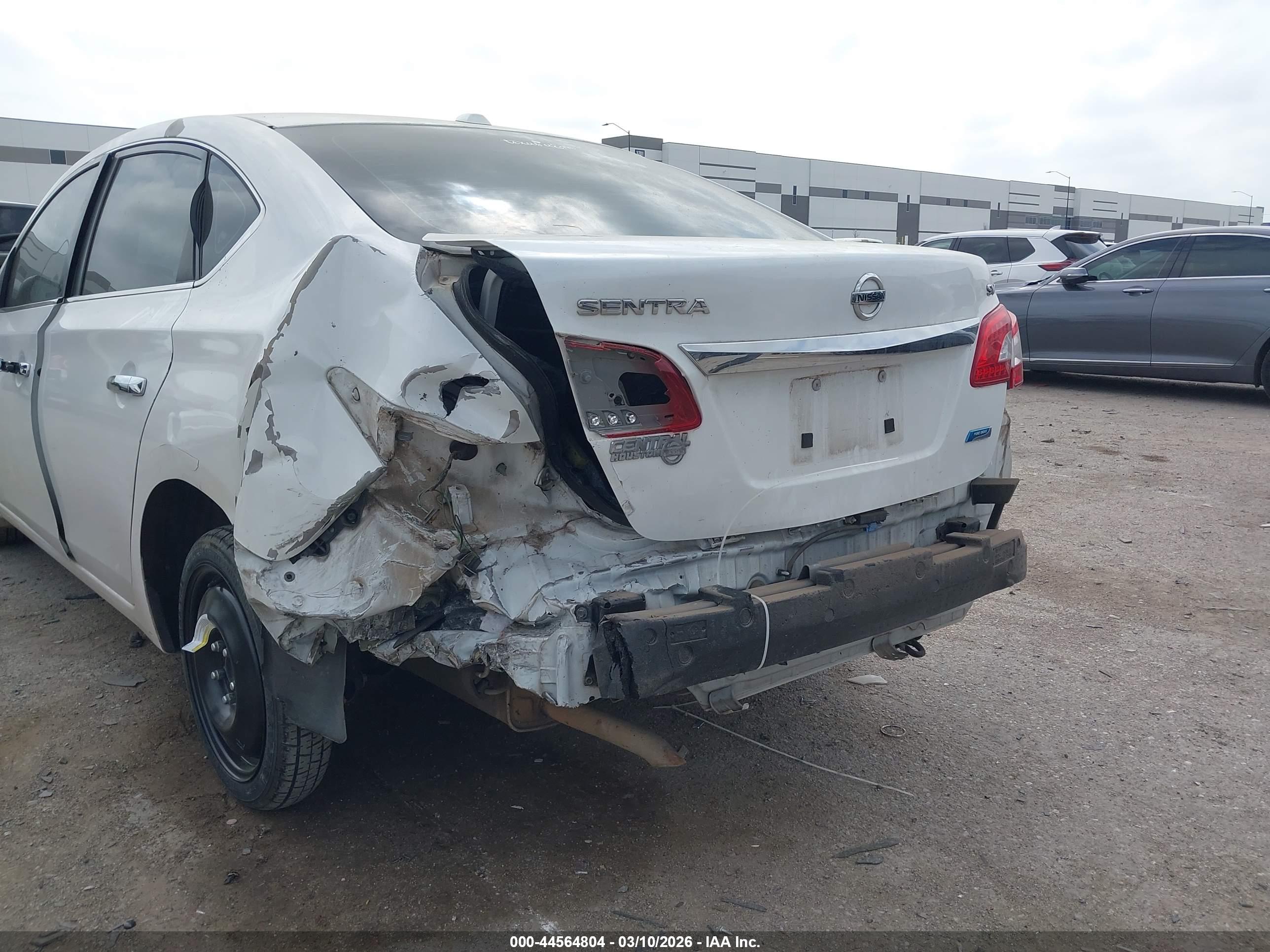 NISSAN SENTRA image 6