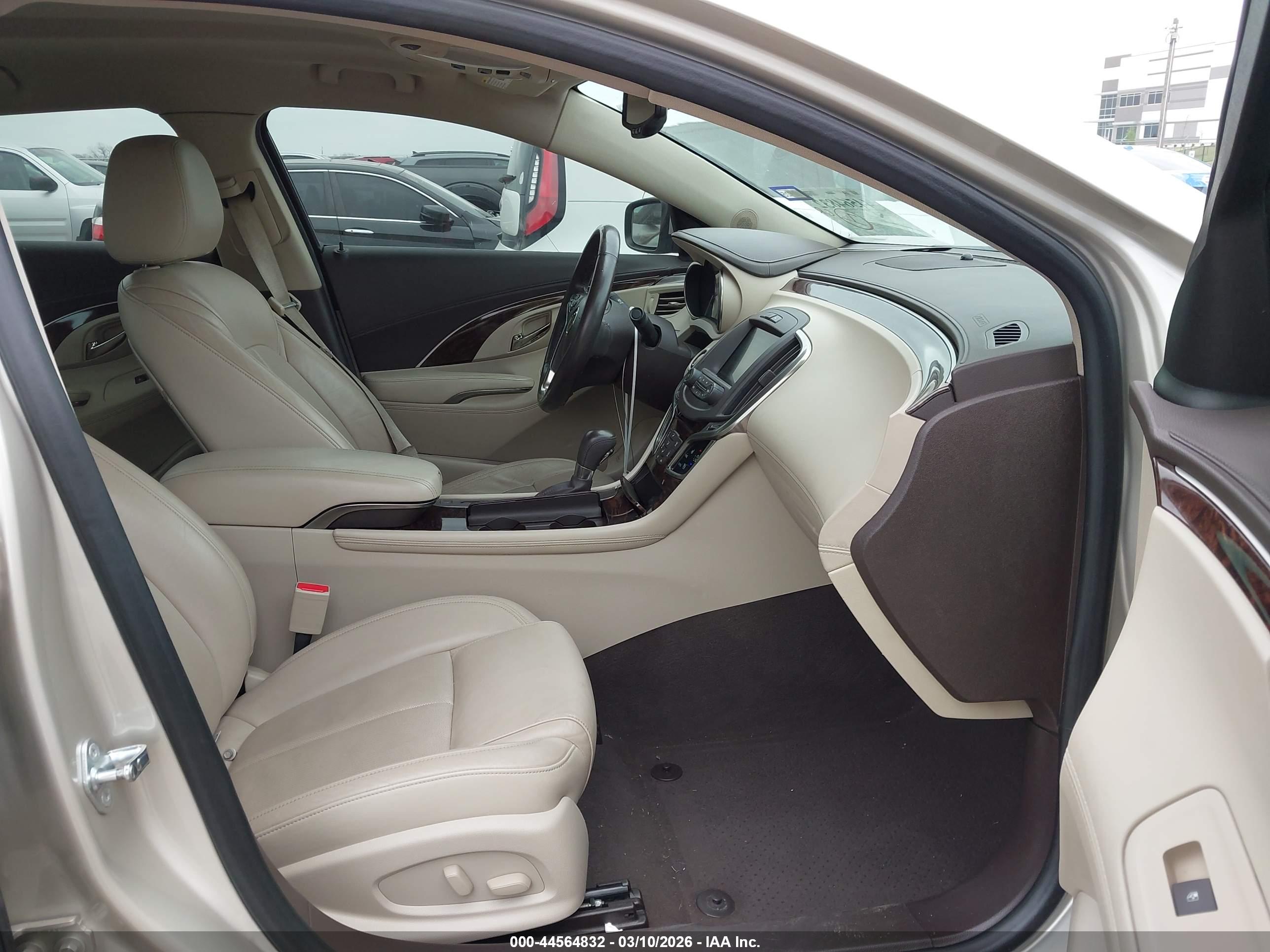 BUICK LACROSSE image 5