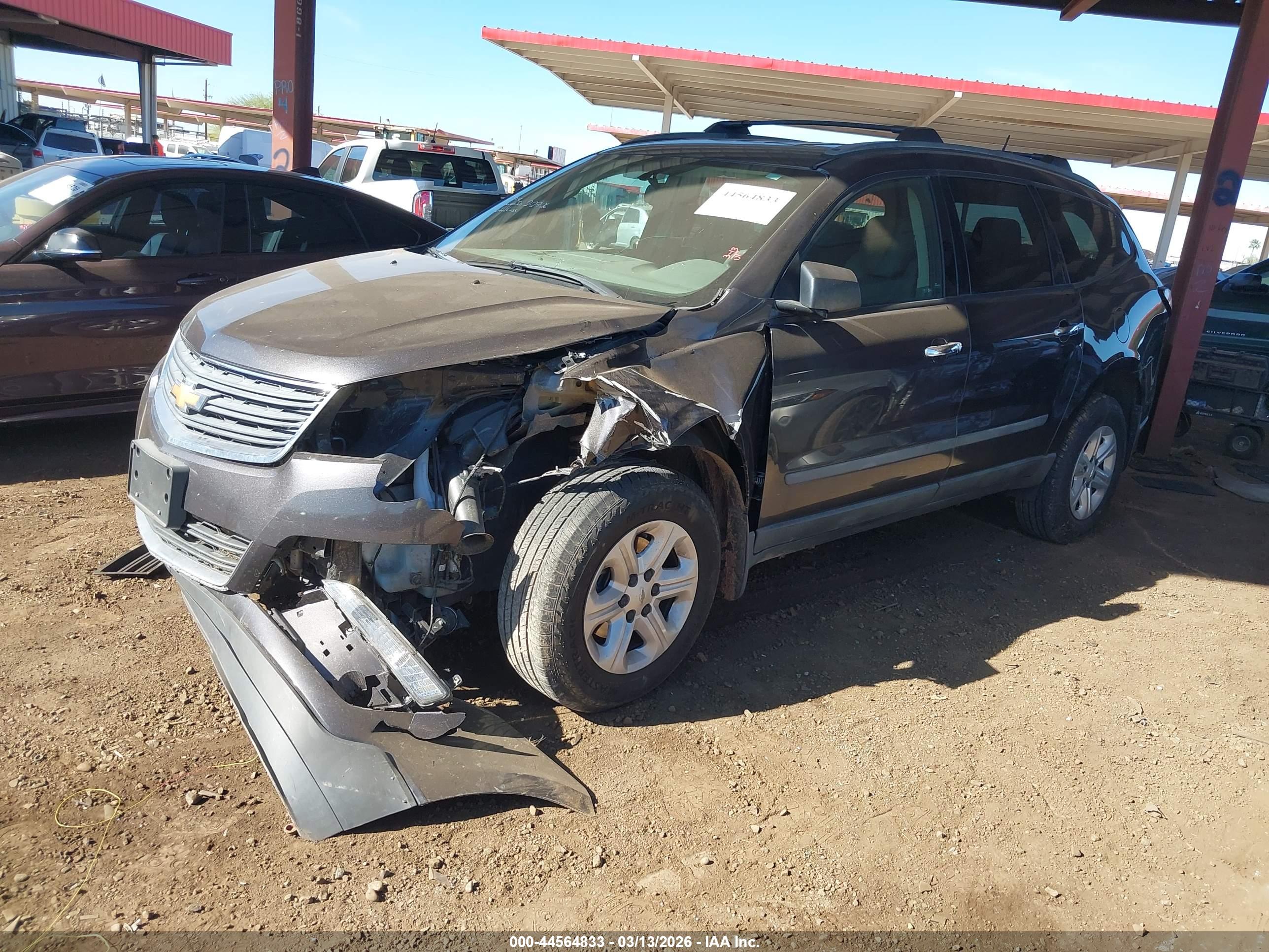CHEVROLET TRAVERSE image 2