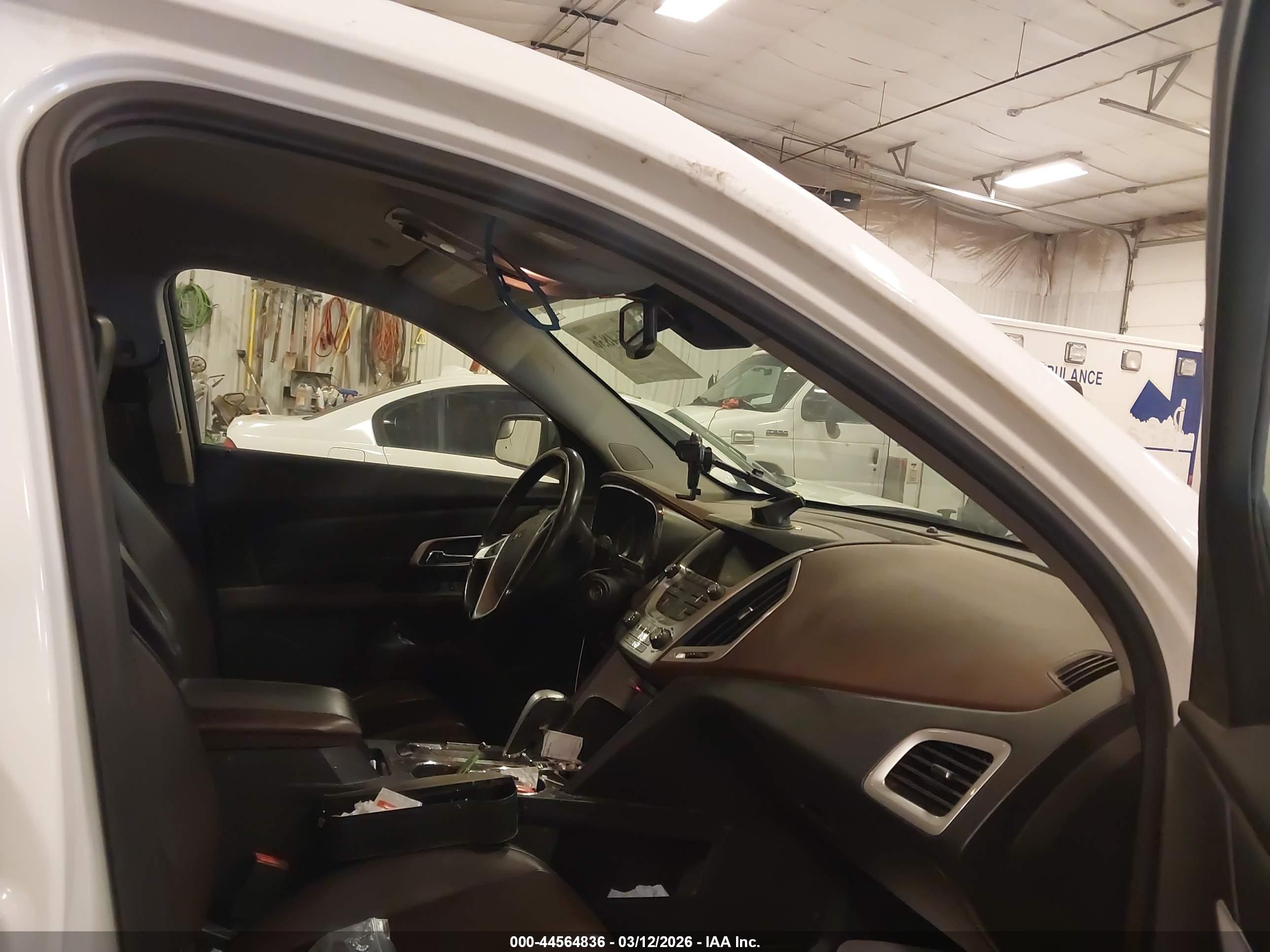 GMC TERRAIN image 5
