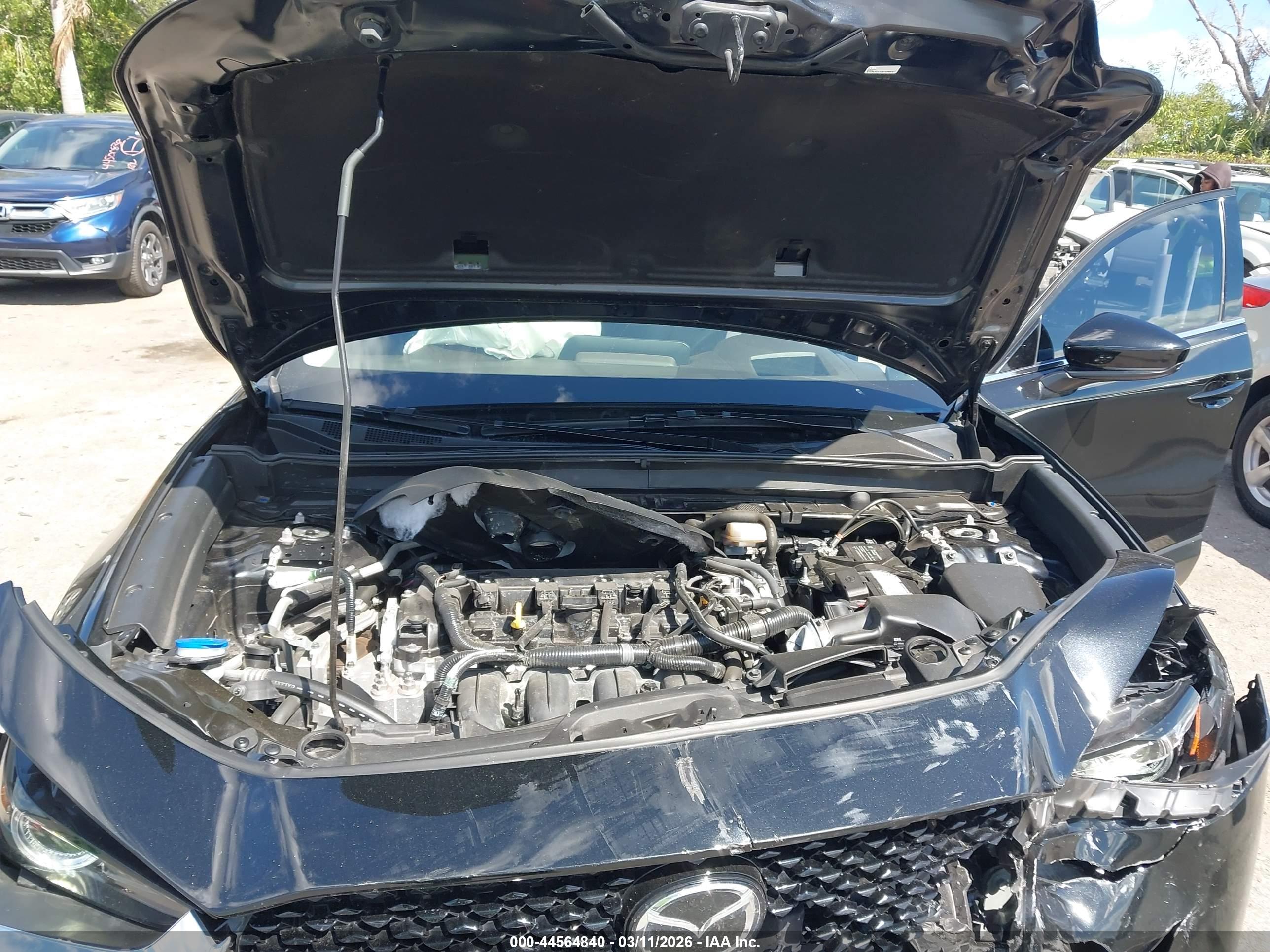 MAZDA CX-30 image 10