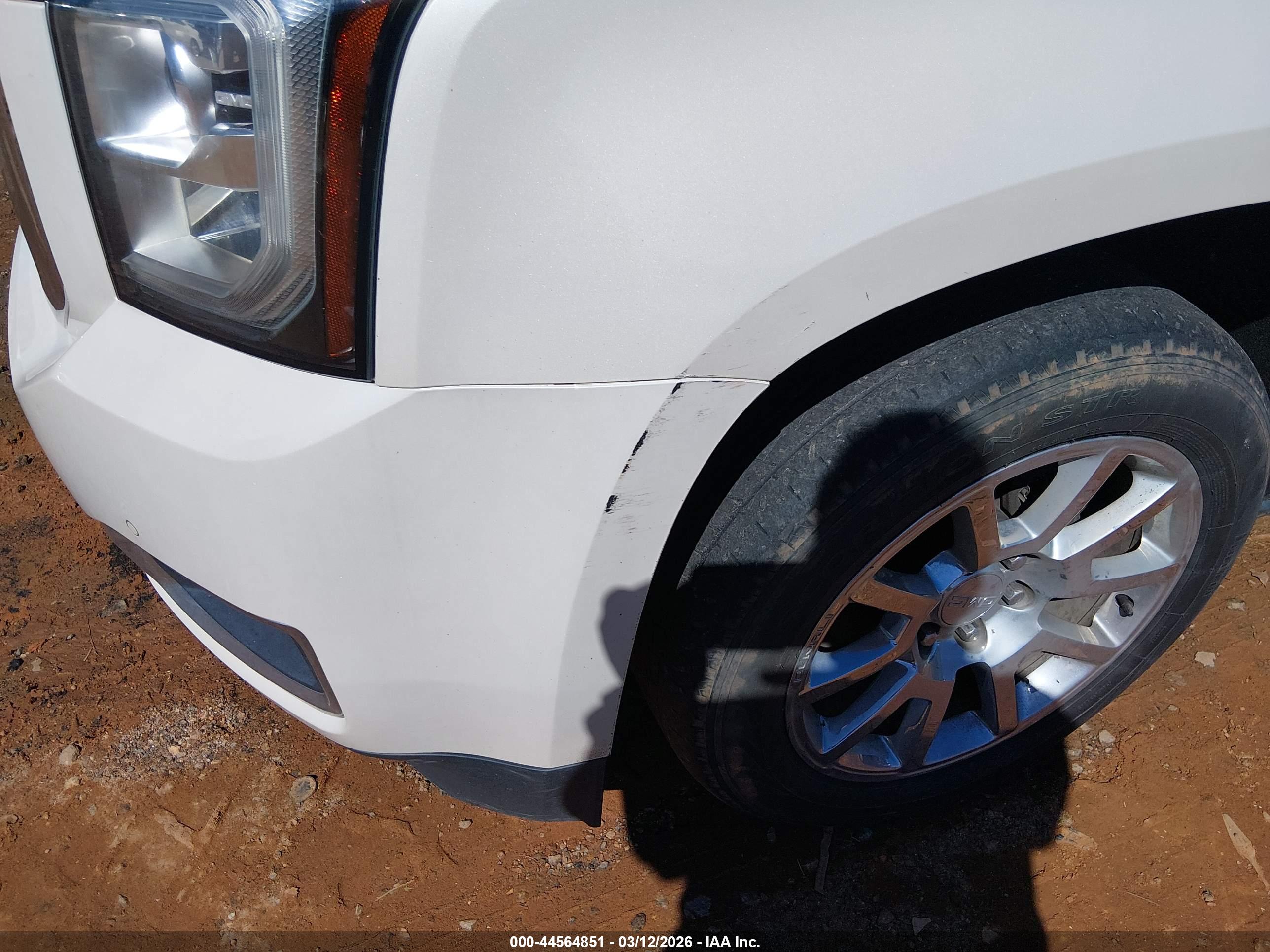 GMC YUKON image 6