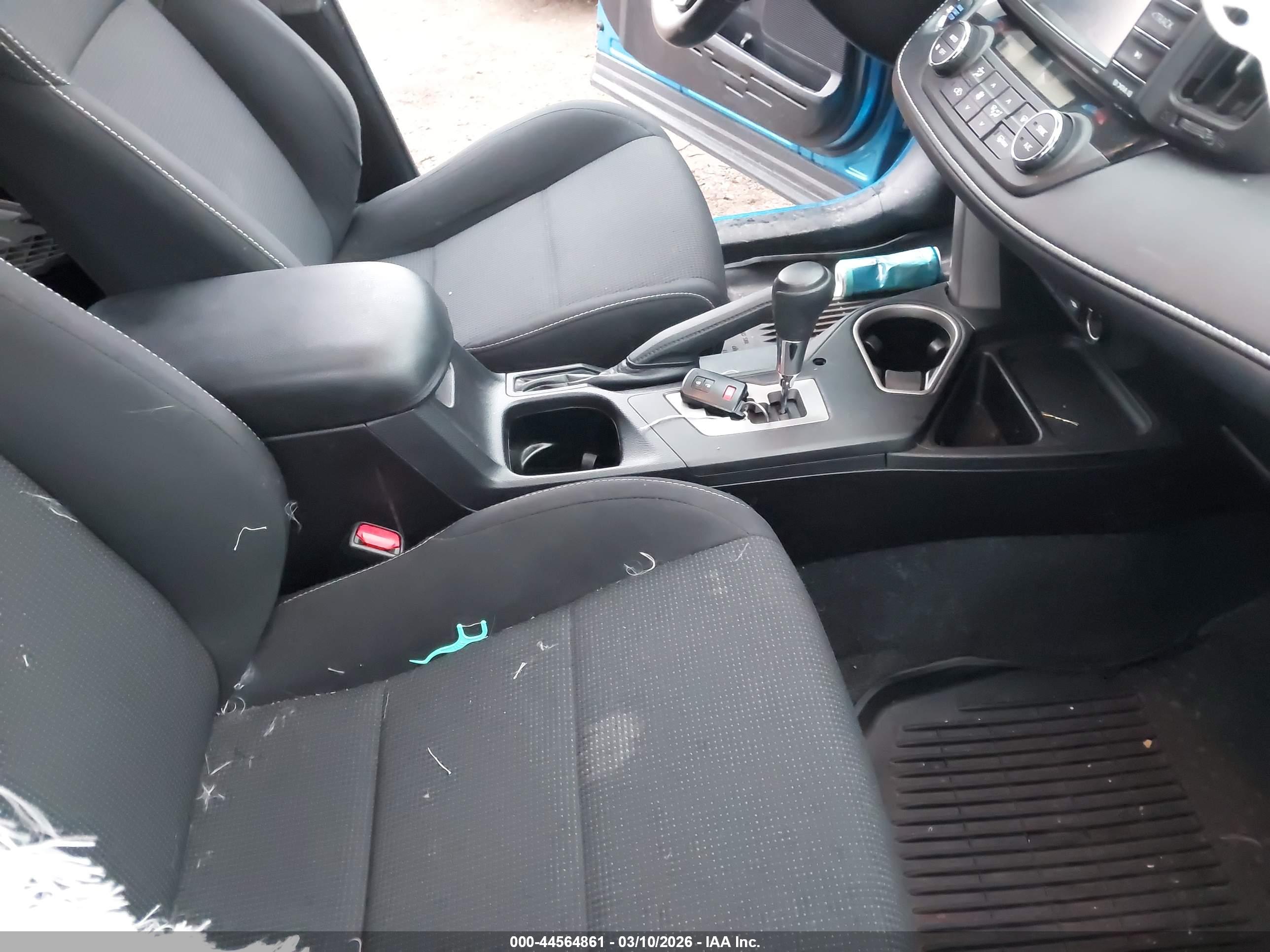 TOYOTA RAV4 image 5