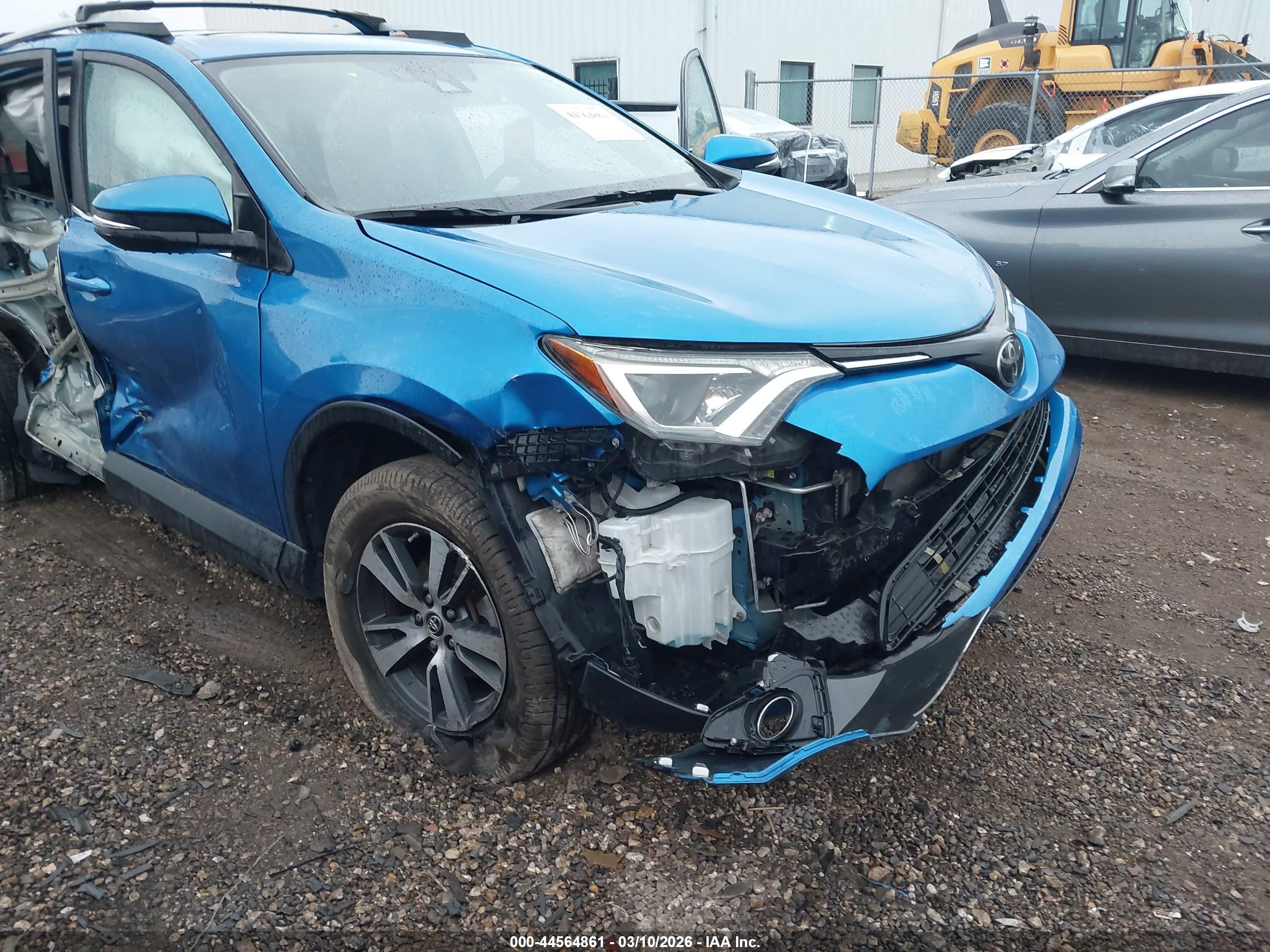 TOYOTA RAV4 image 6