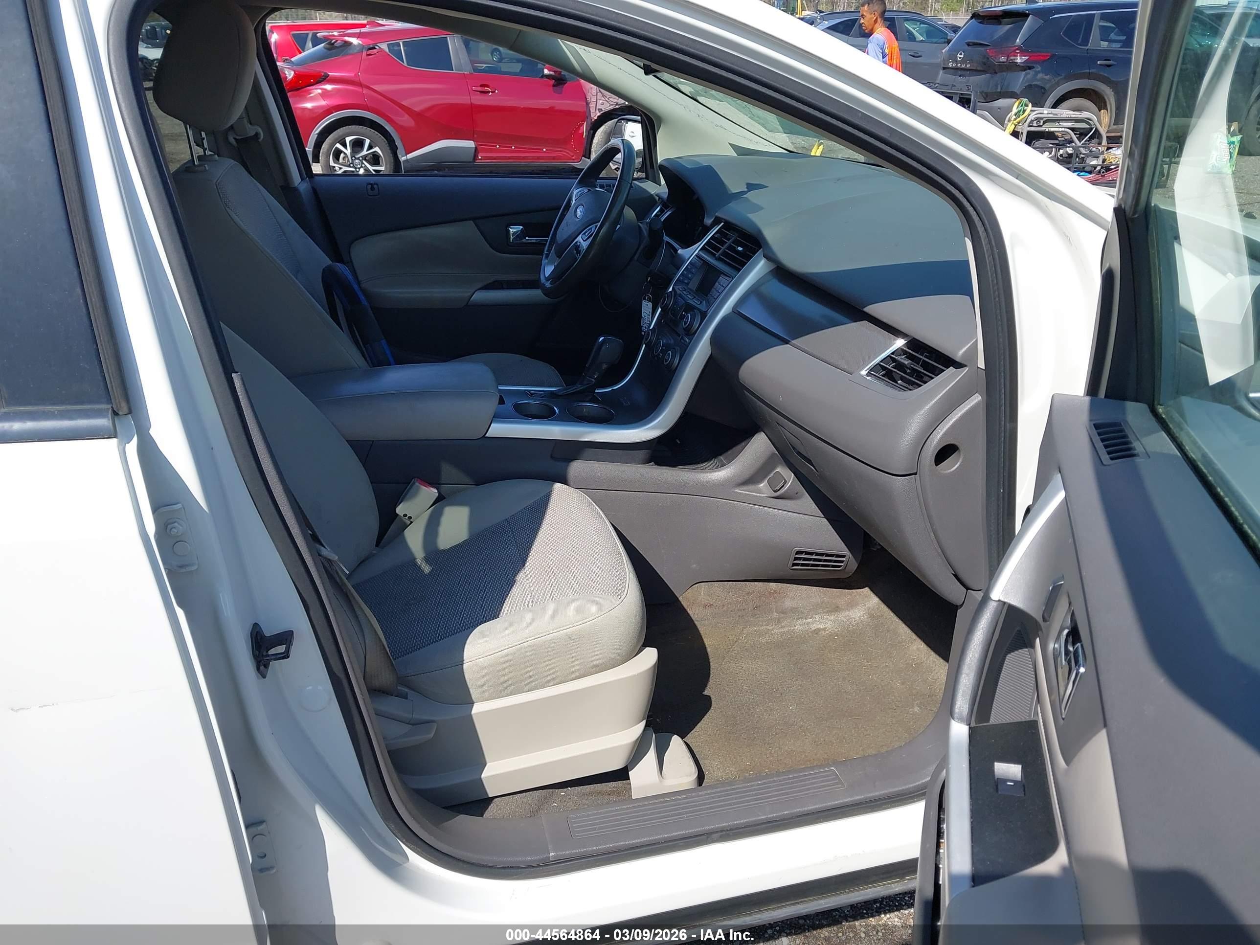 FORD EDGE image 5