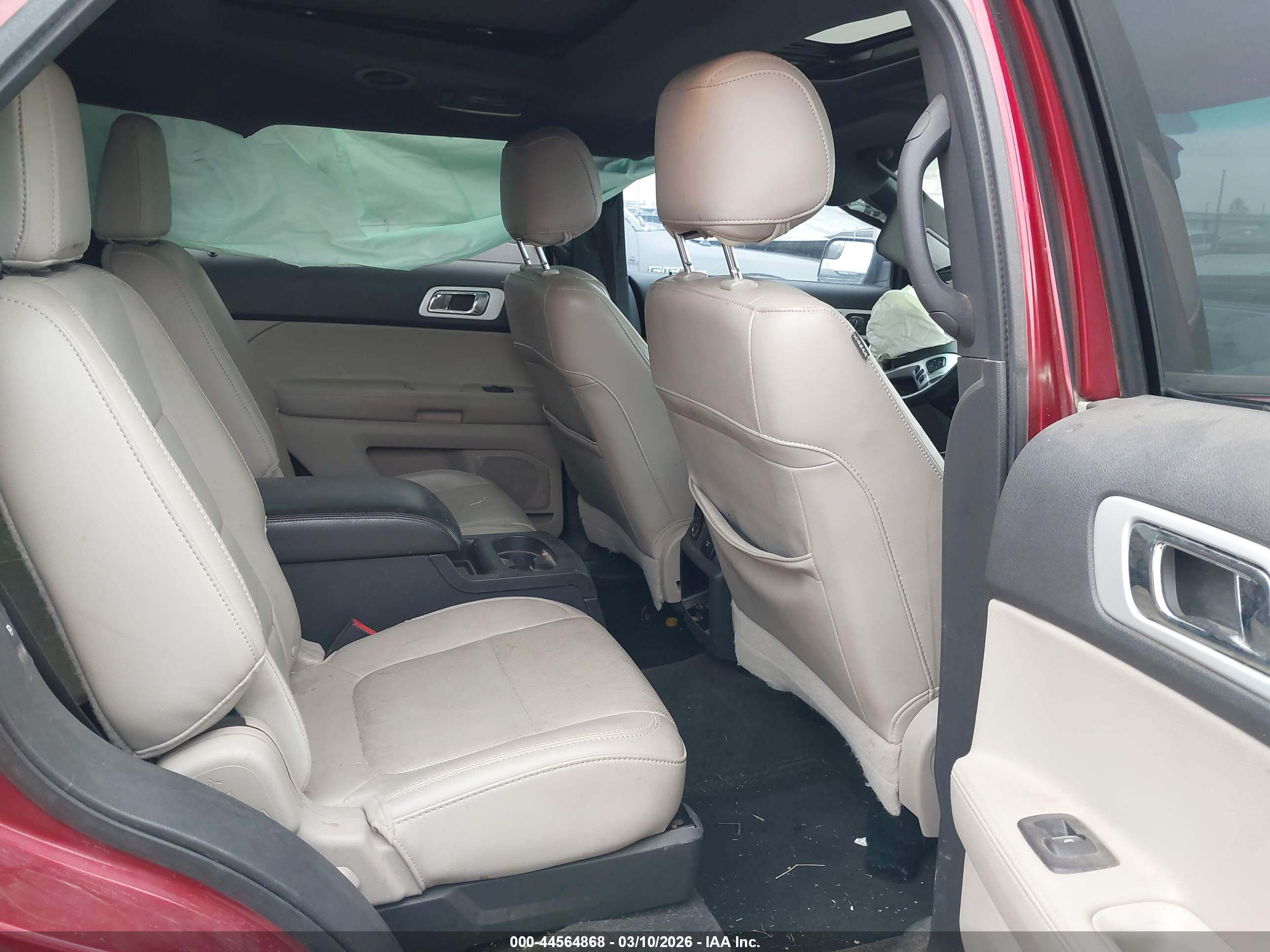 FORD EXPLORER image 8