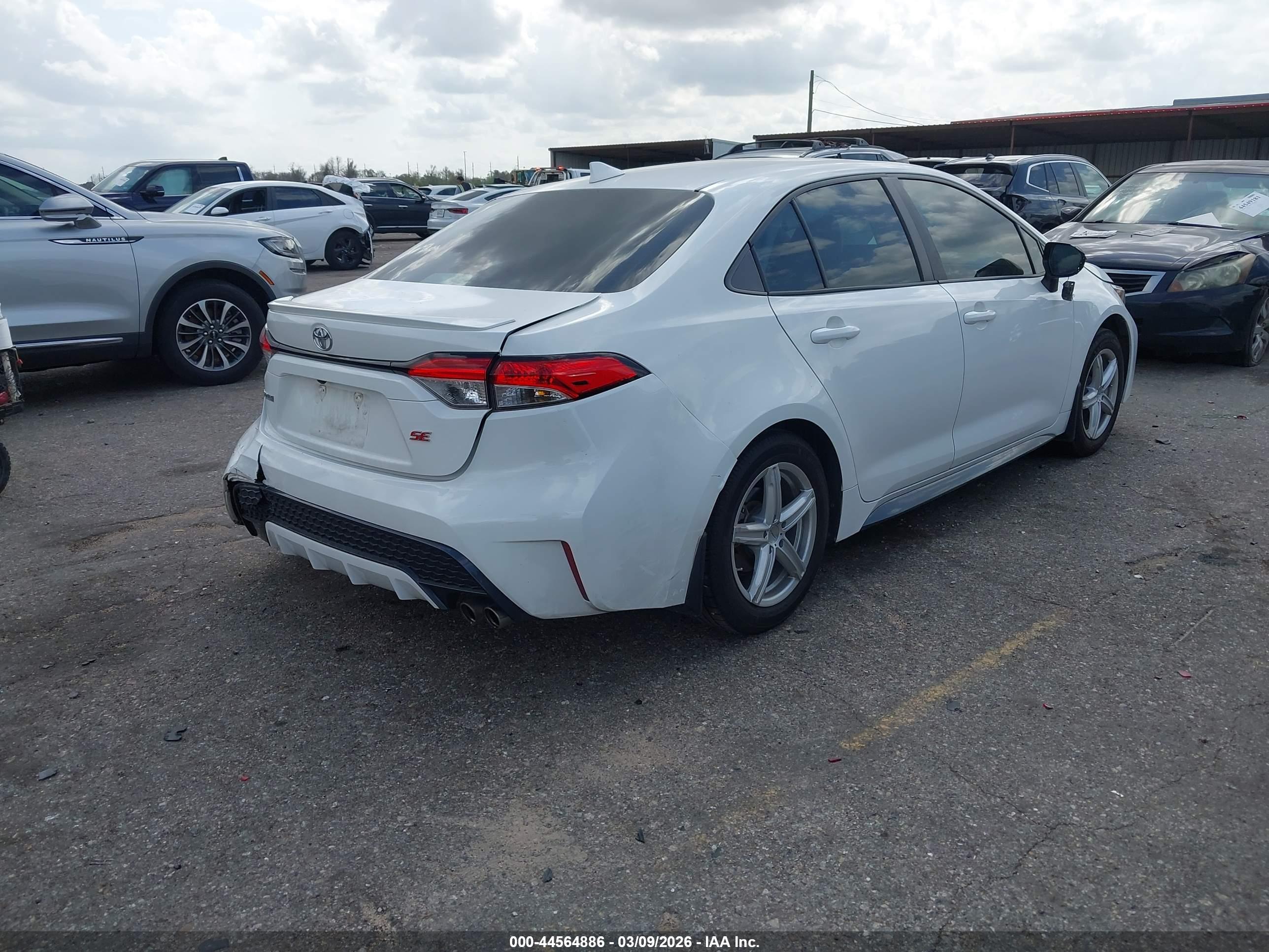 TOYOTA COROLLA image 4