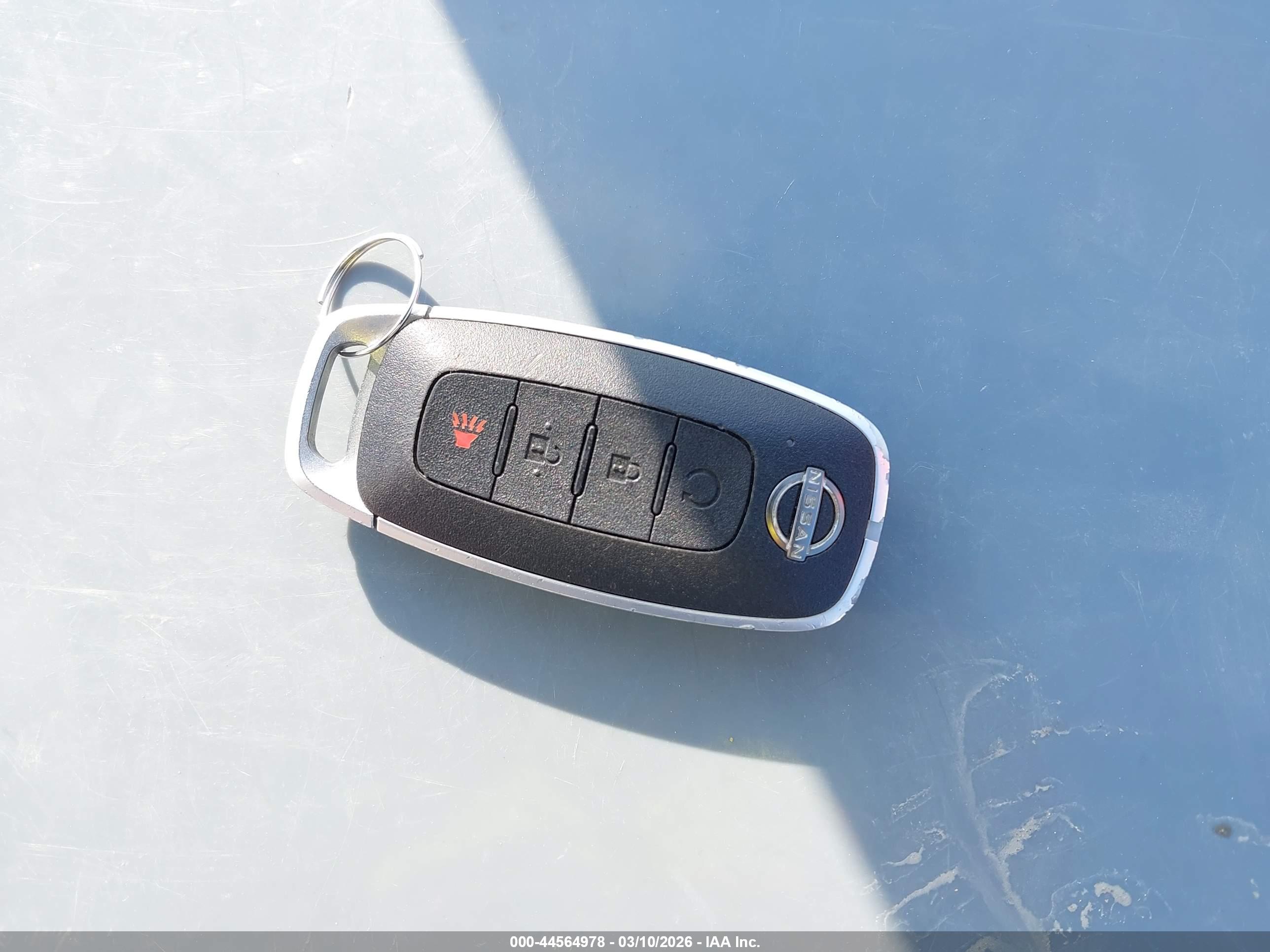 NISSAN ROGUE image 11
