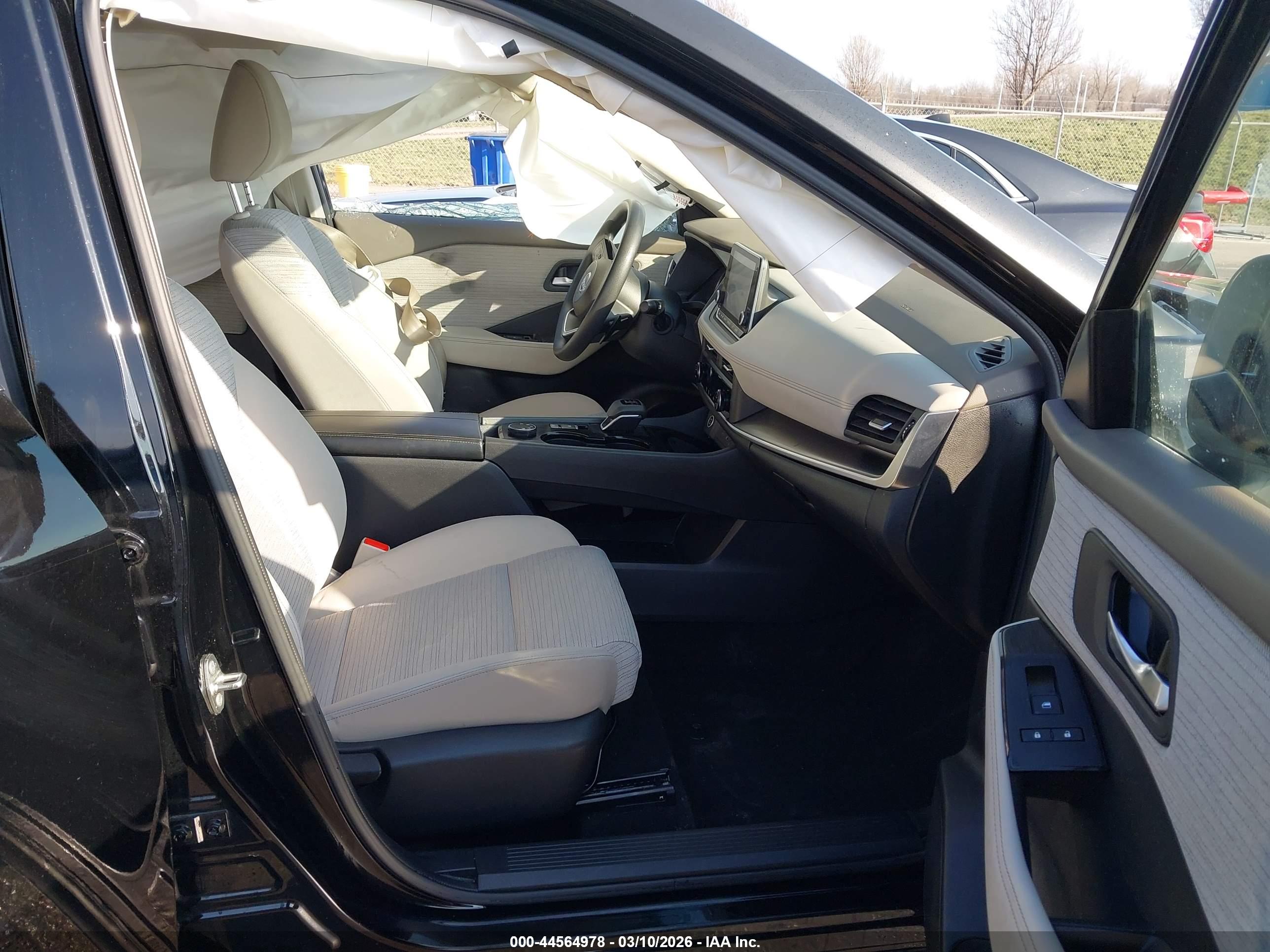 NISSAN ROGUE image 5