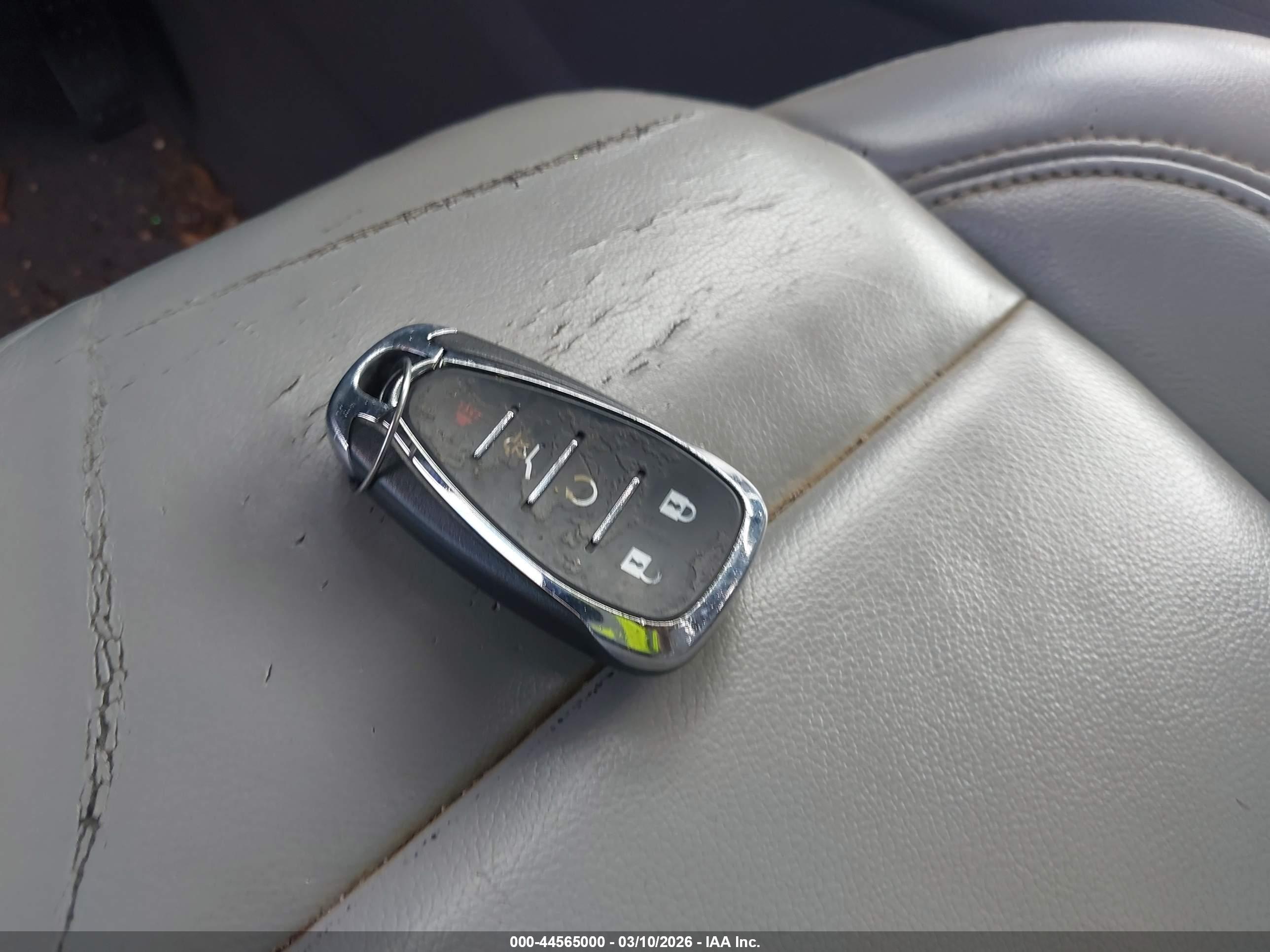 CHEVROLET TRAVERSE image 11