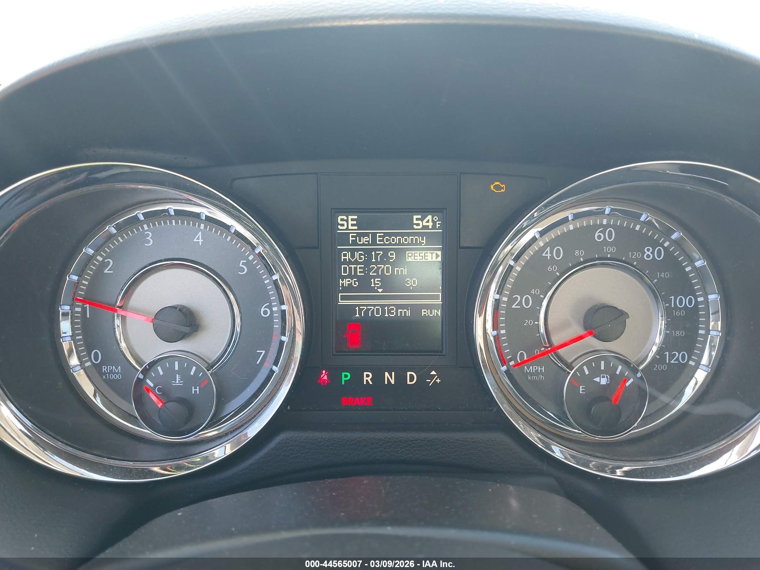 CHRYSLER TOWN image 7