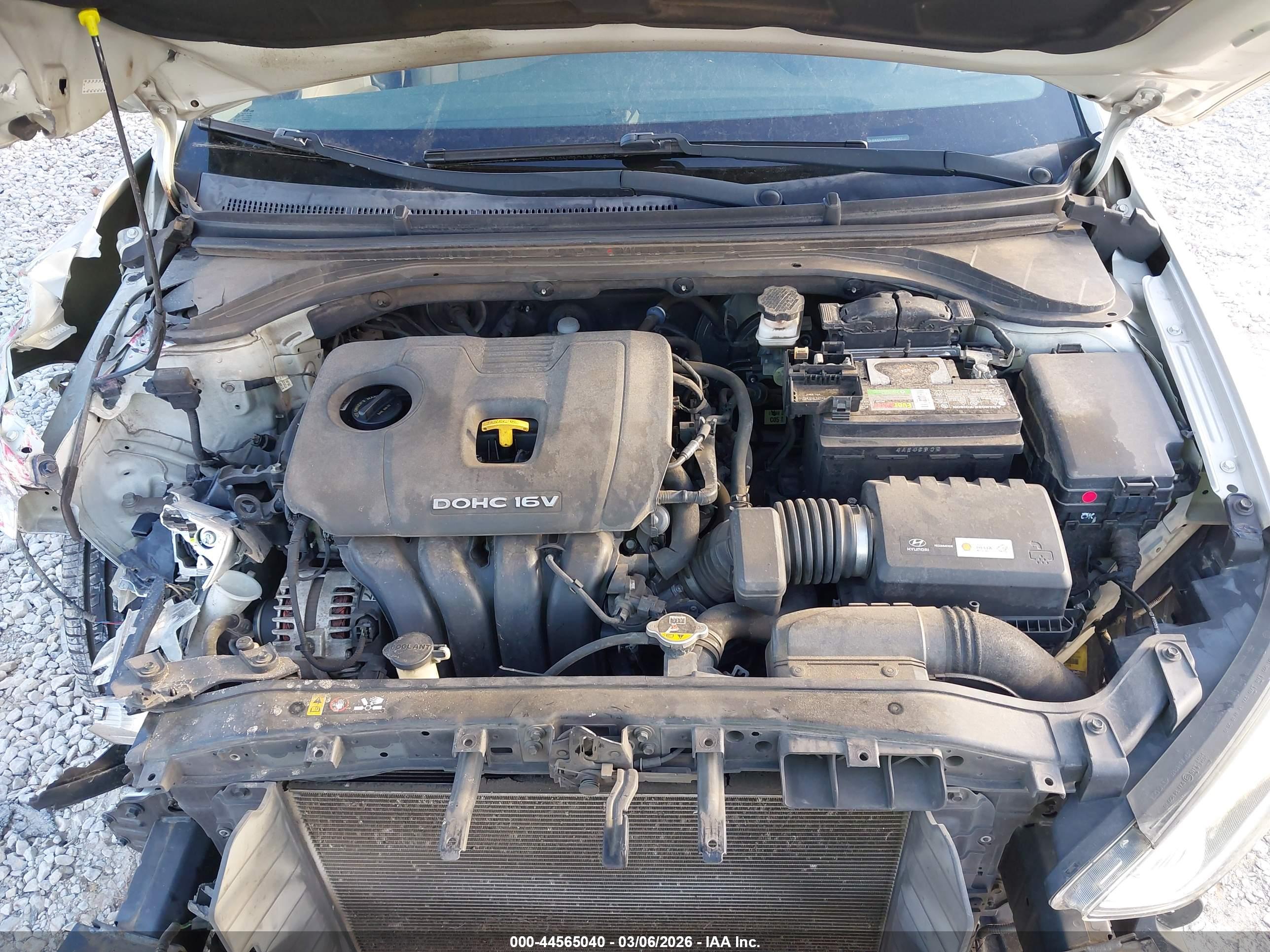 HYUNDAI ELANTRA image 10