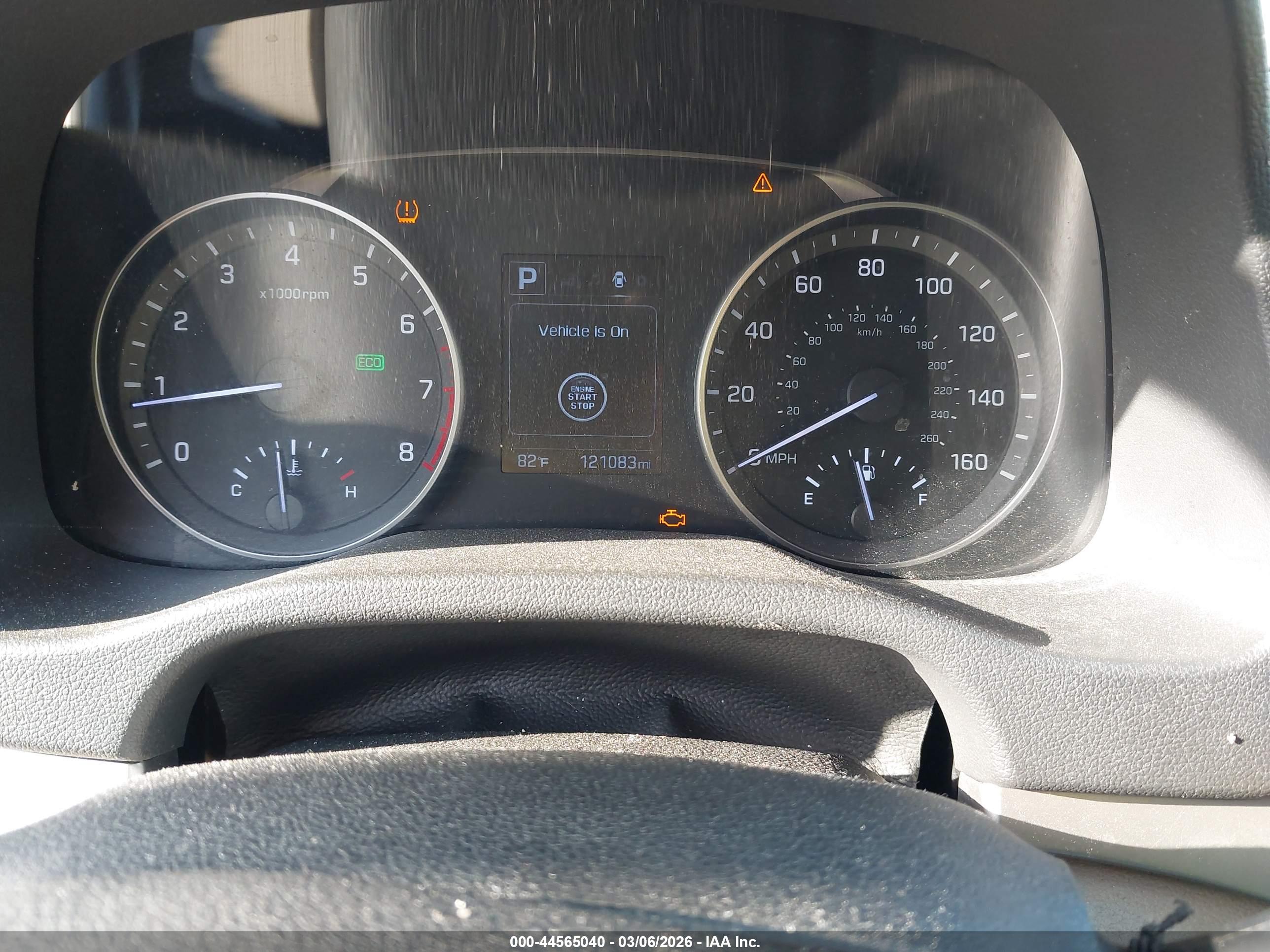 HYUNDAI ELANTRA image 7