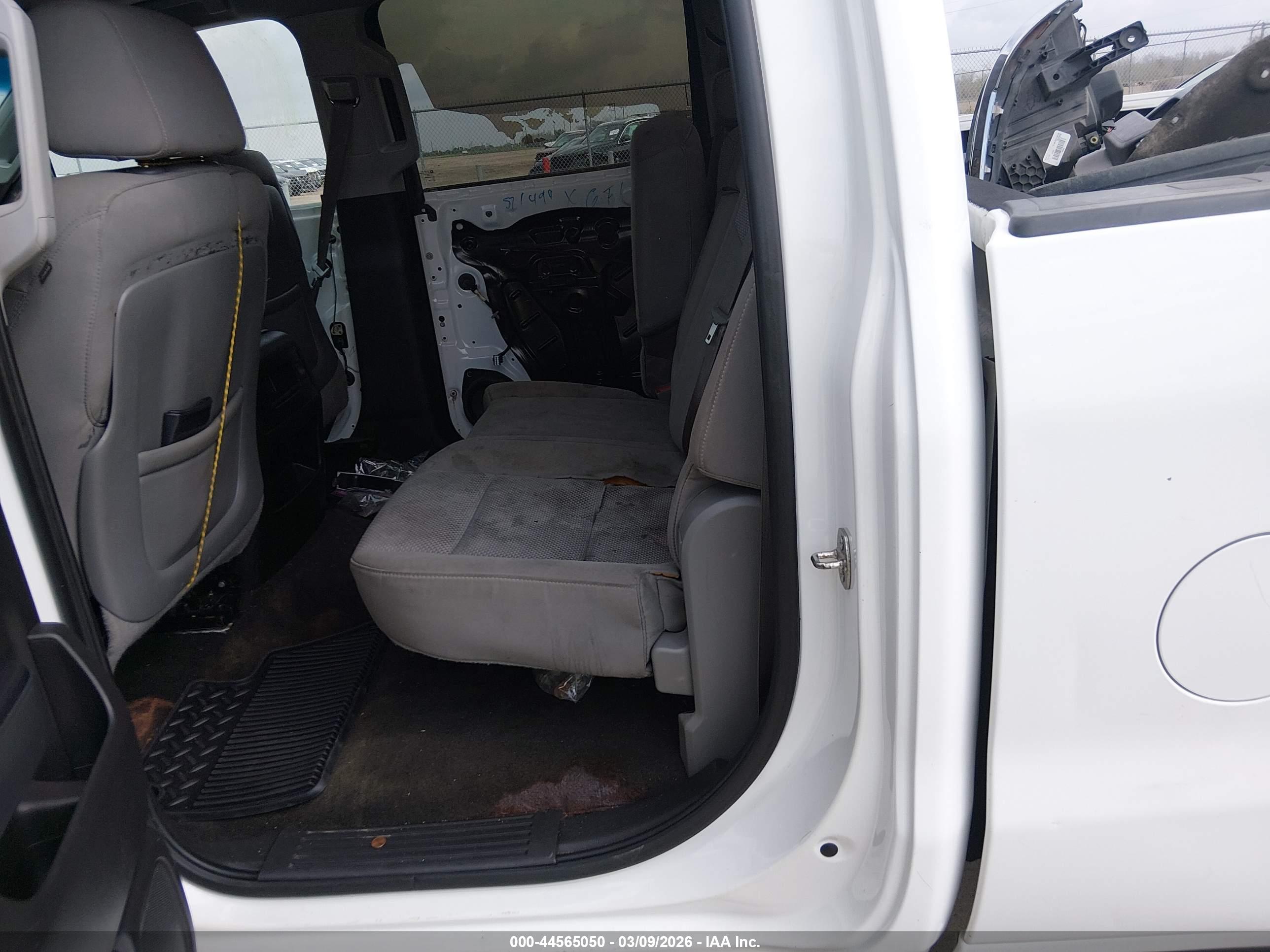 CHEVROLET SILVERADO image 8