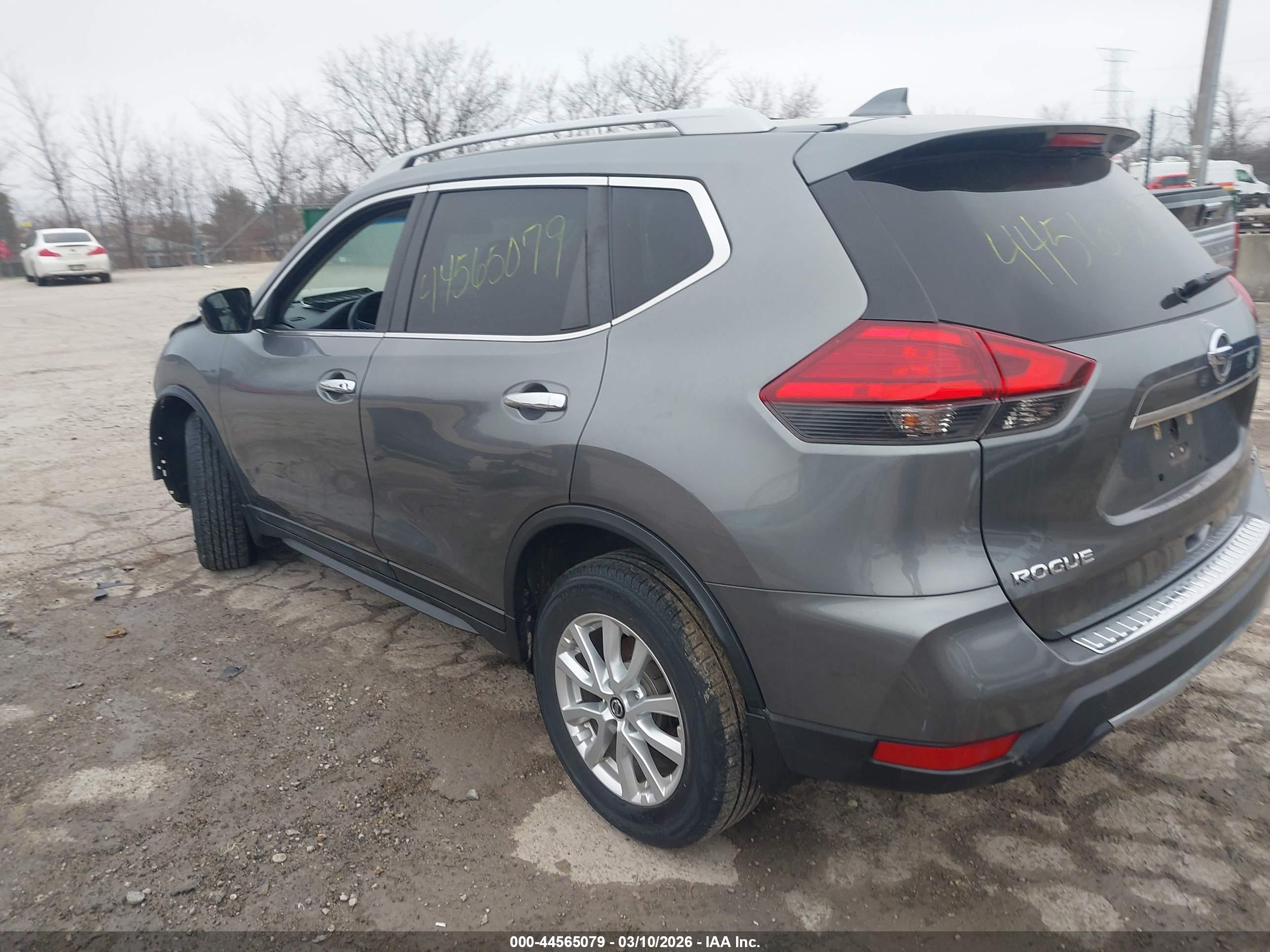 NISSAN ROGUE image 3