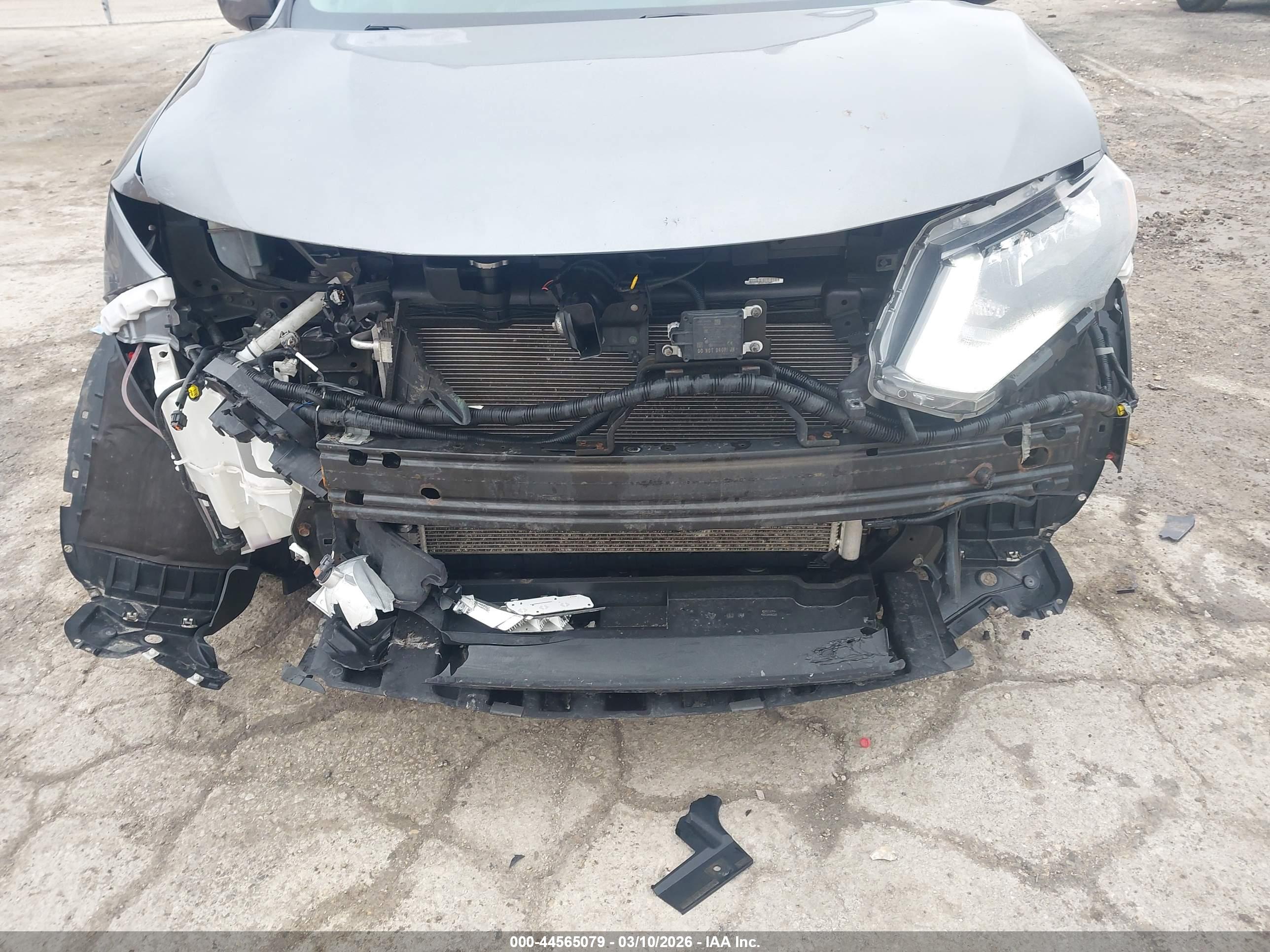 NISSAN ROGUE image 6