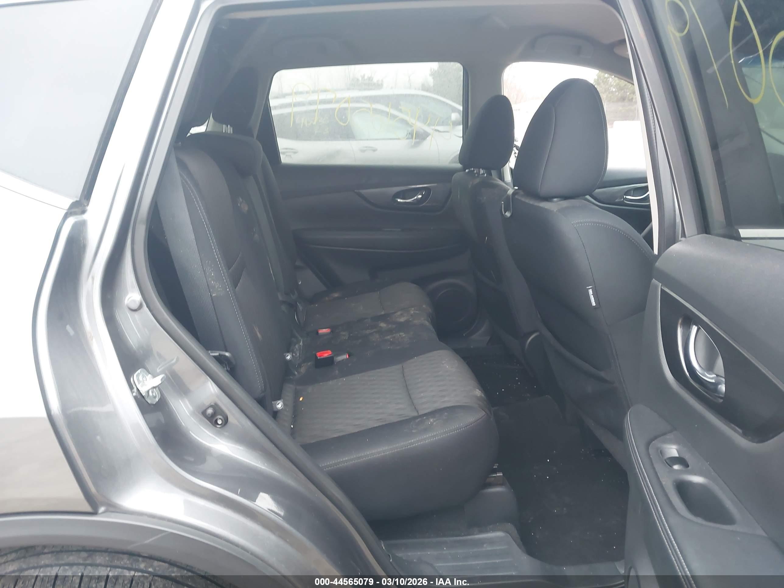 NISSAN ROGUE image 8