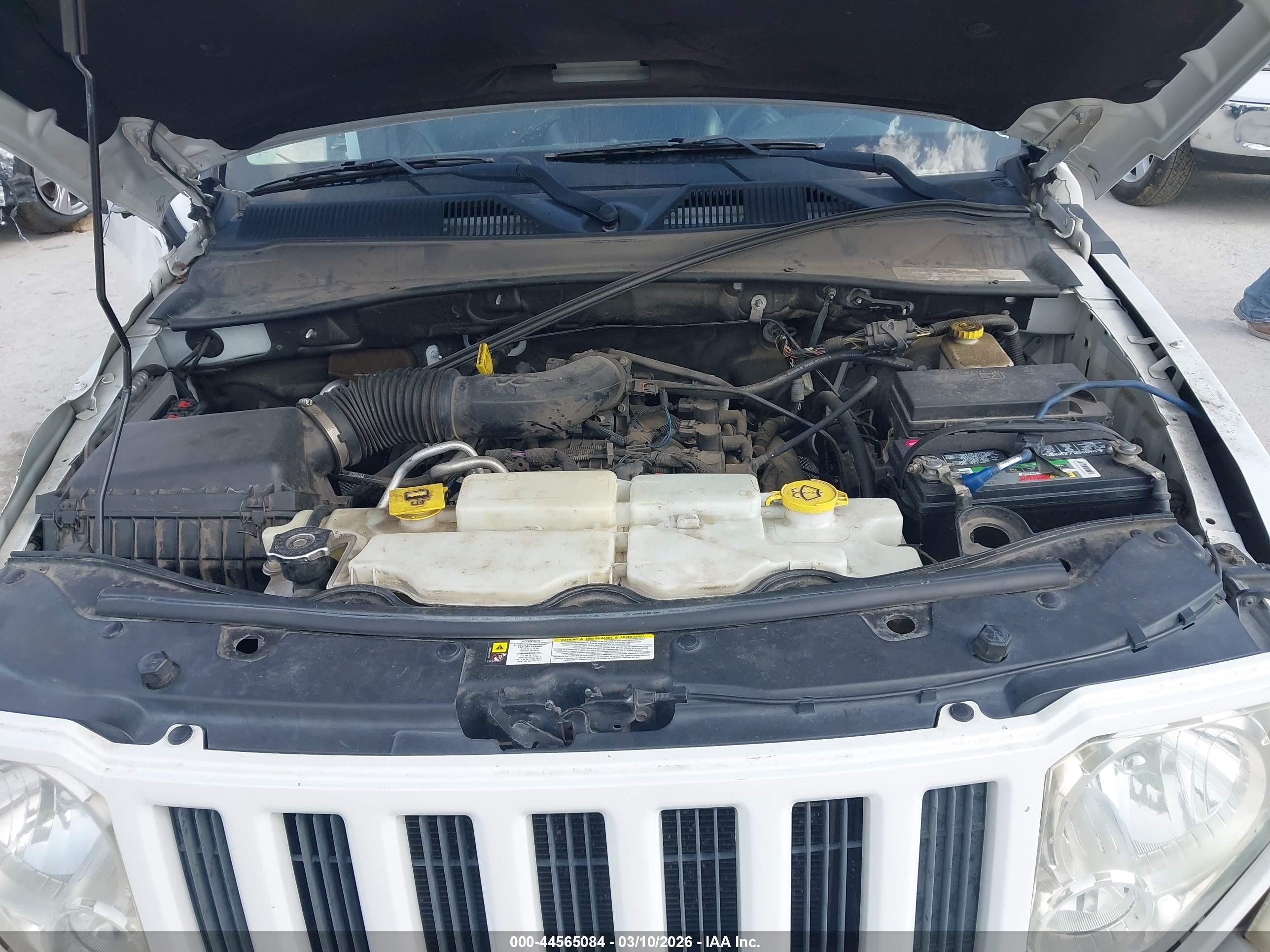 JEEP LIBERTY image 10