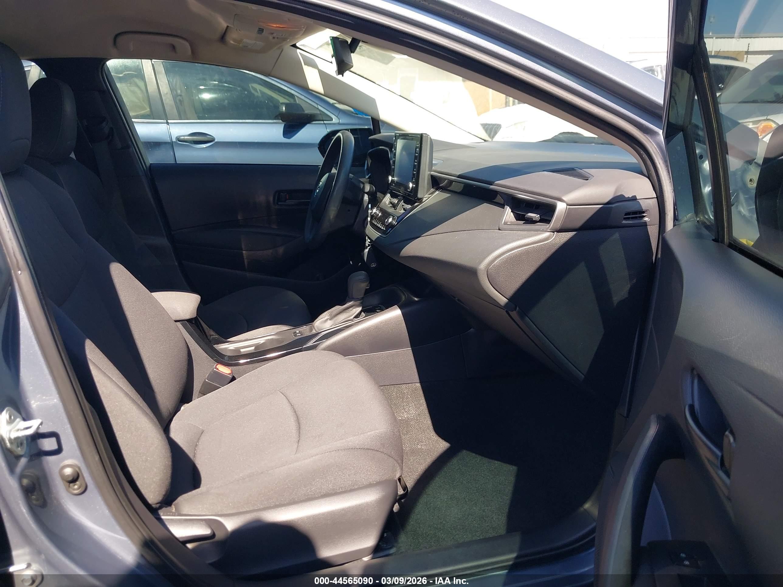TOYOTA COROLLA image 5