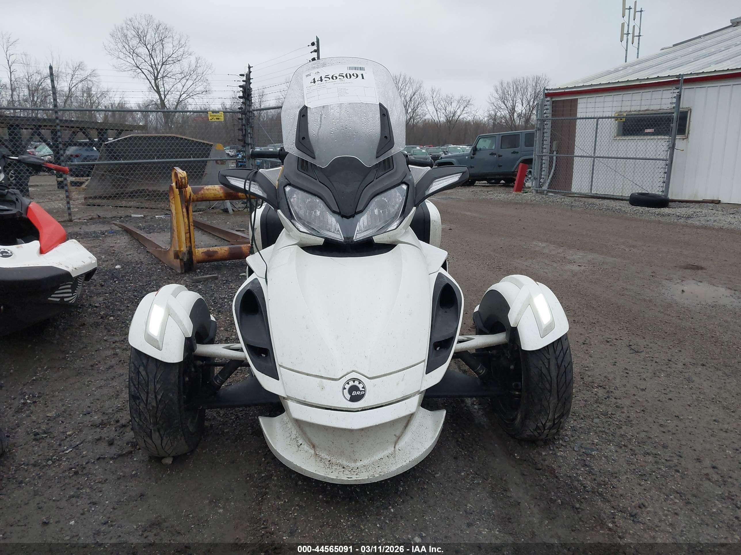 CAN-AM SPYDER image 5
