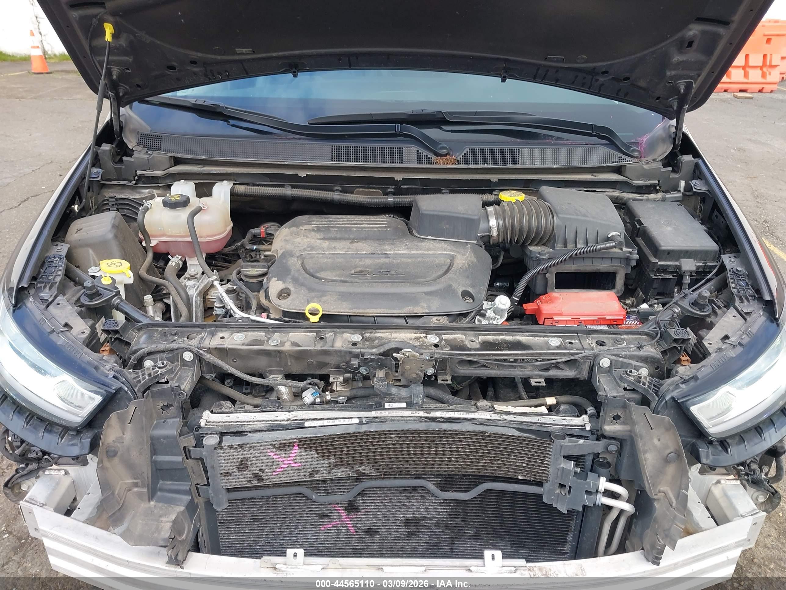 CHRYSLER PACIFICA image 10