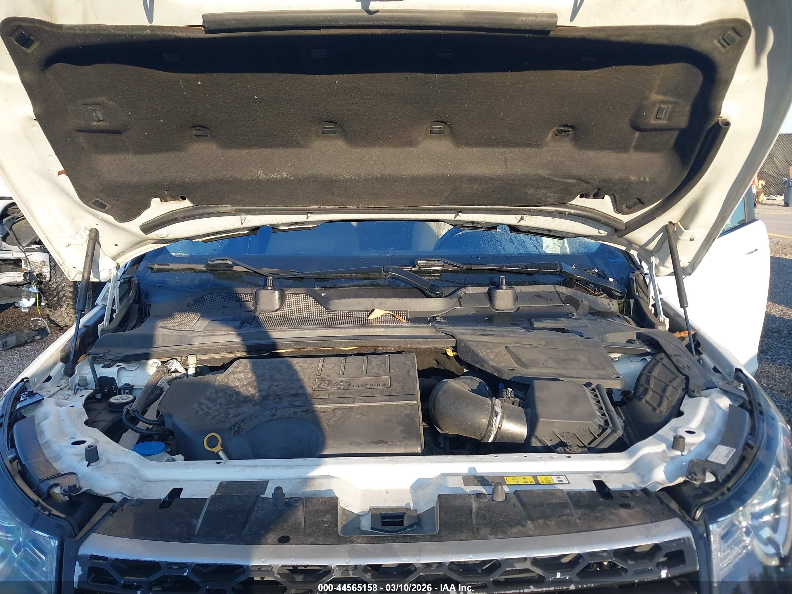 LAND ROVER image 10
