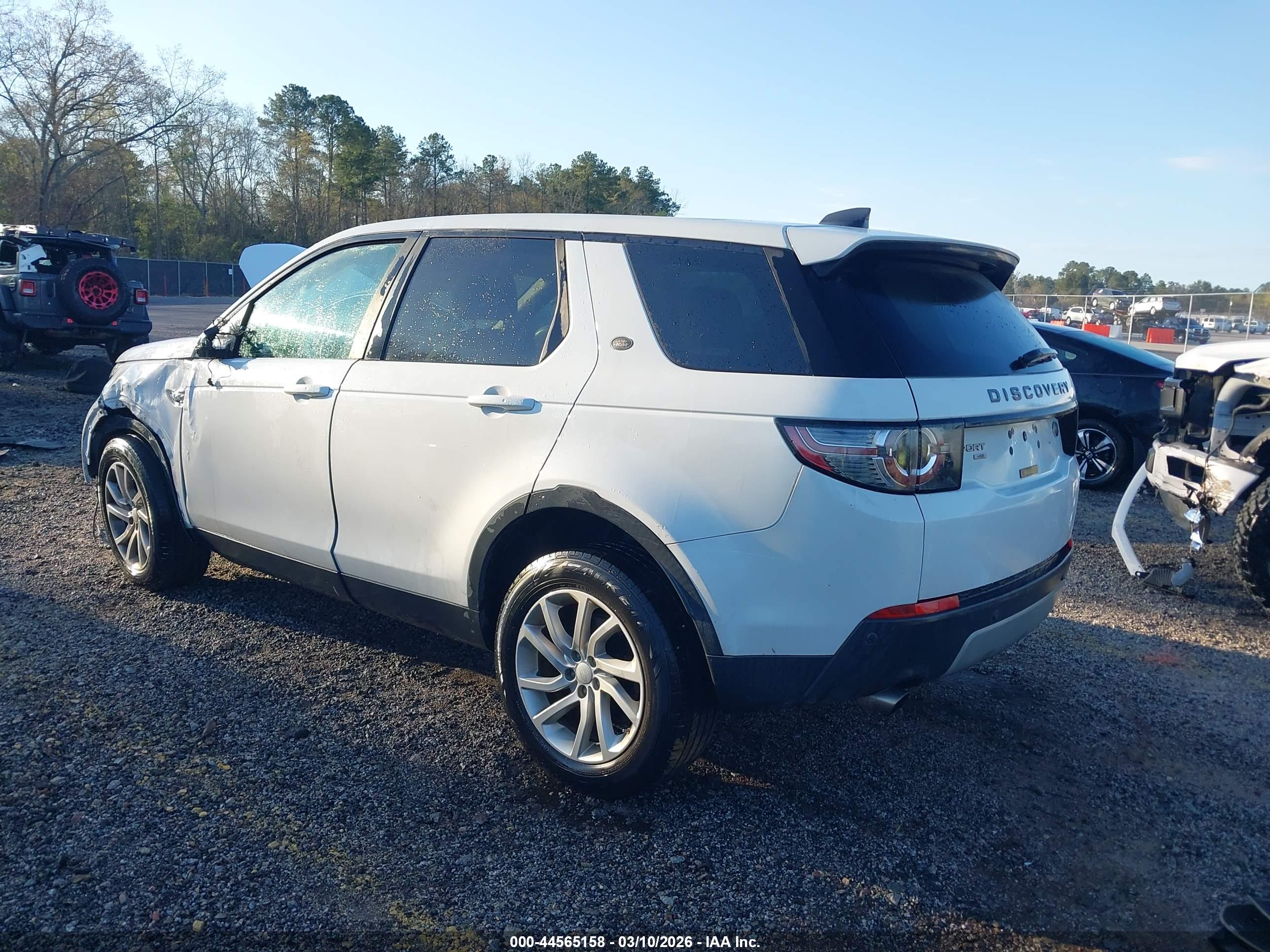 LAND ROVER image 3