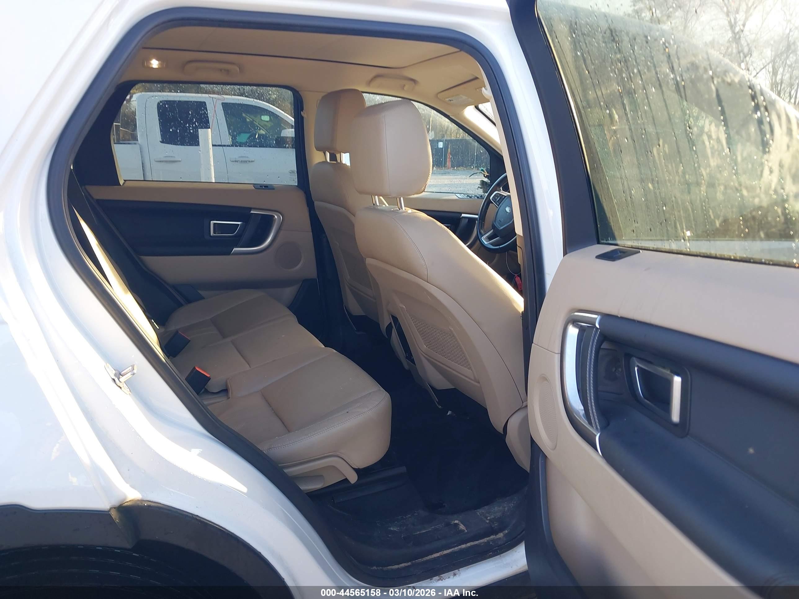 LAND ROVER image 8