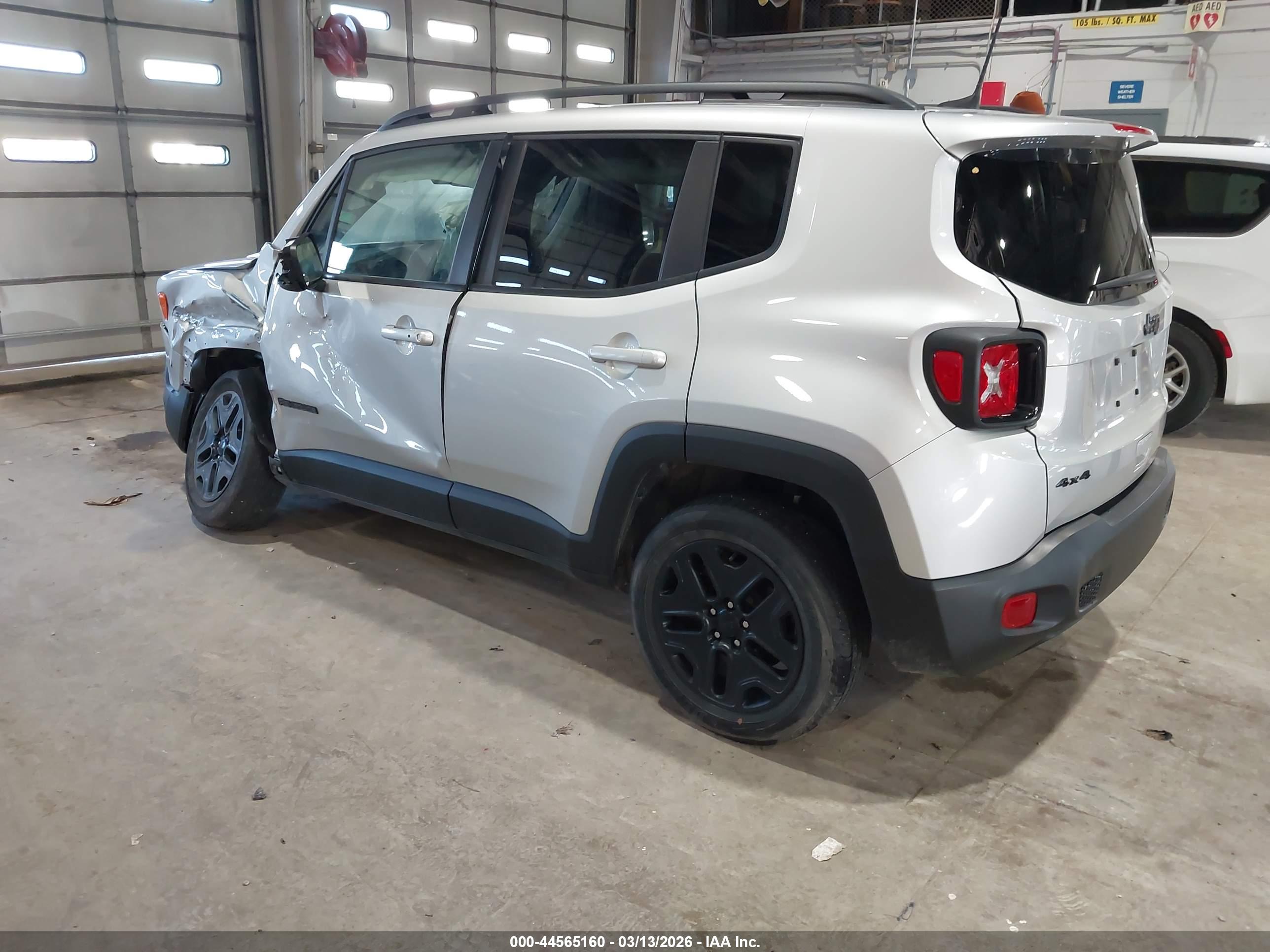 JEEP RENEGADE image 3