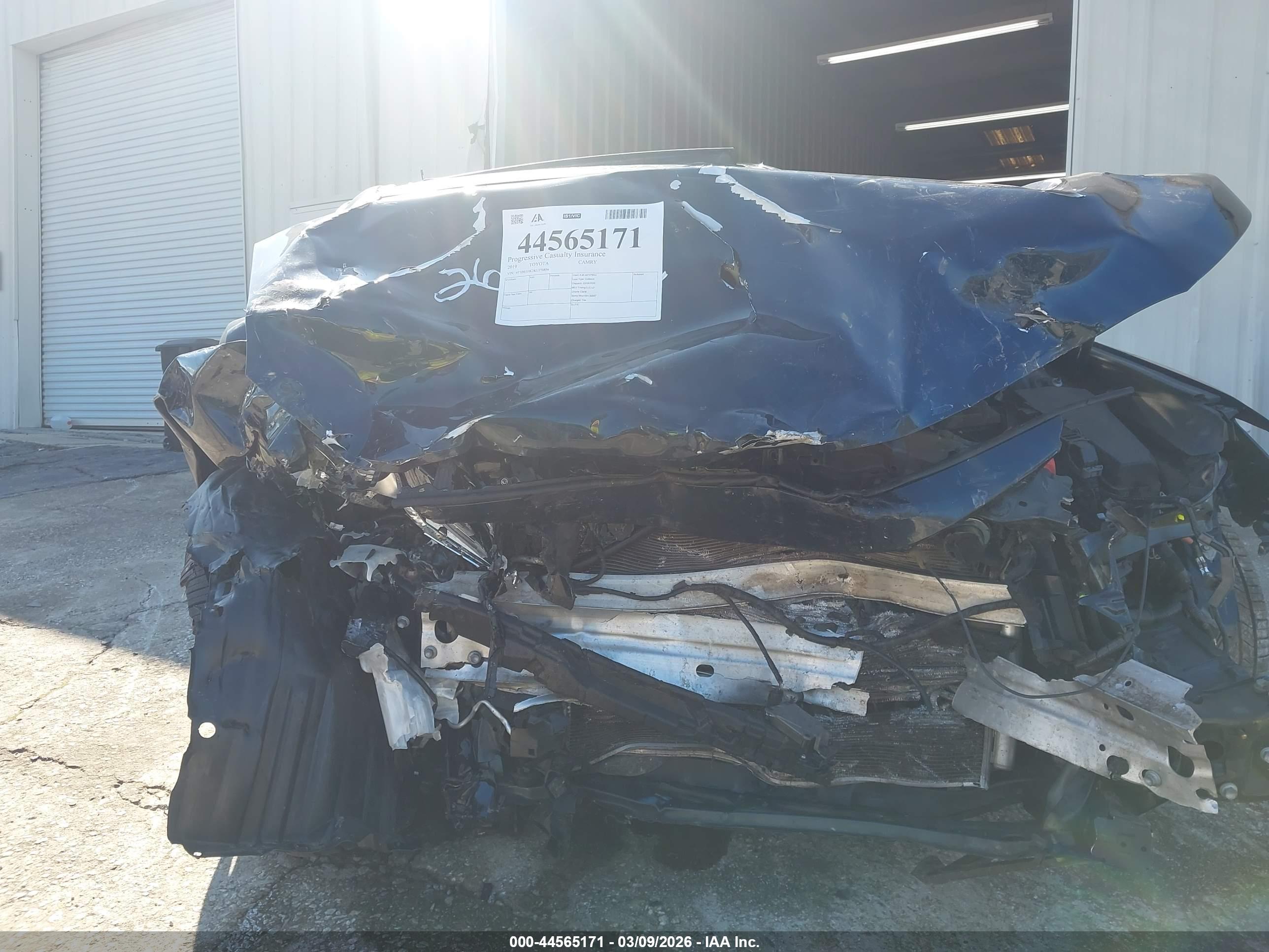 TOYOTA CAMRY image 6
