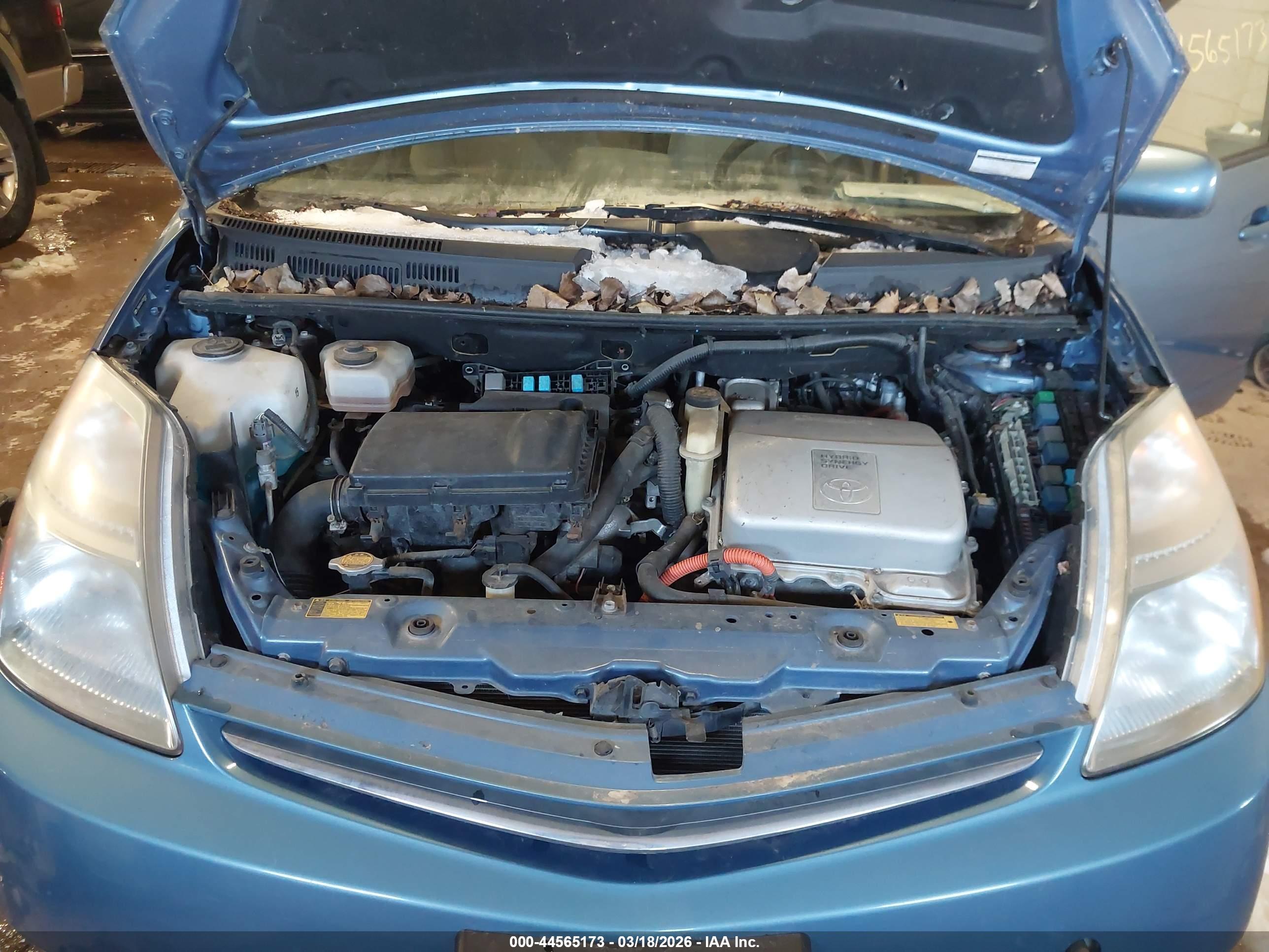 TOYOTA PRIUS image 10