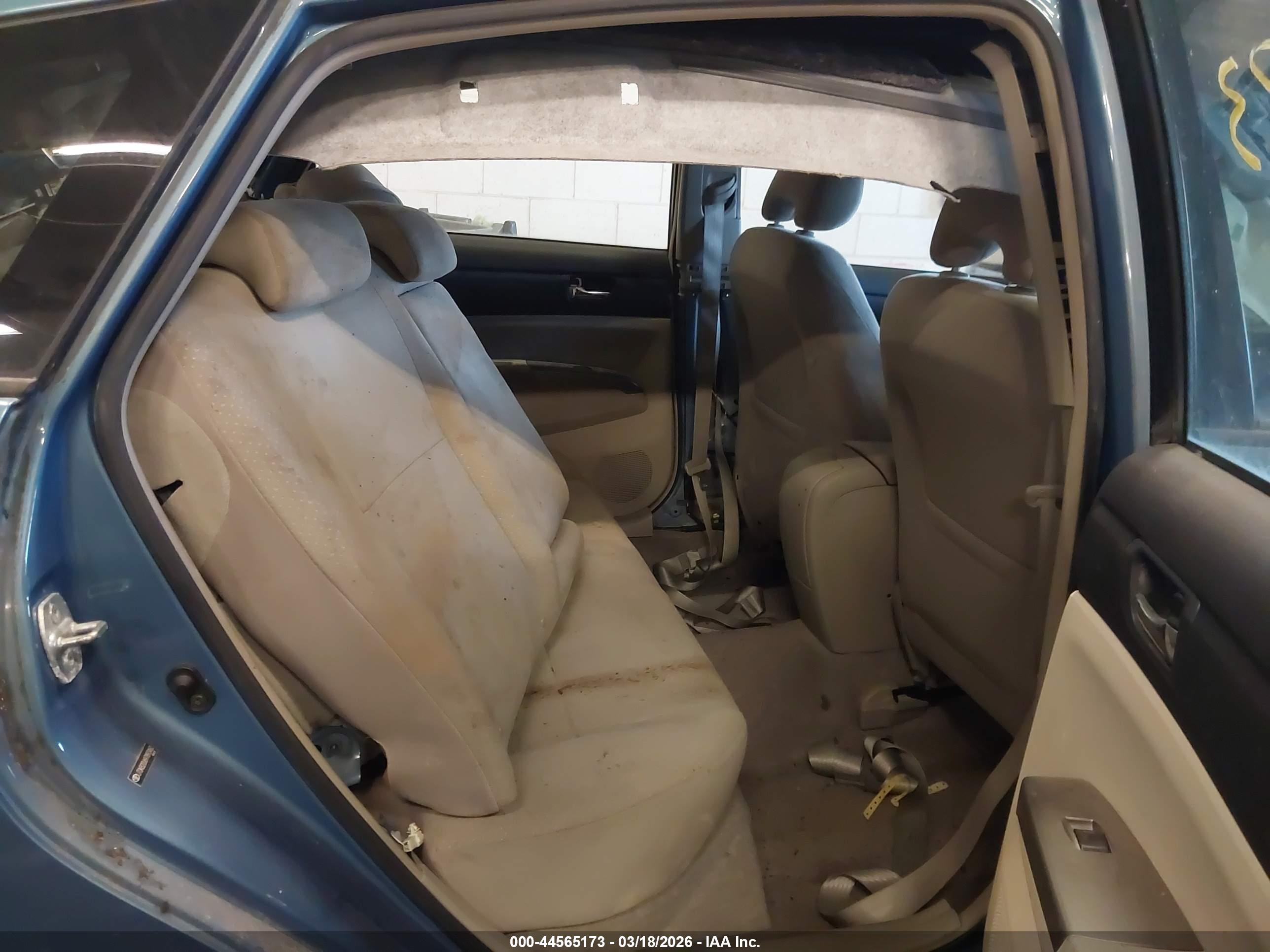 TOYOTA PRIUS image 8