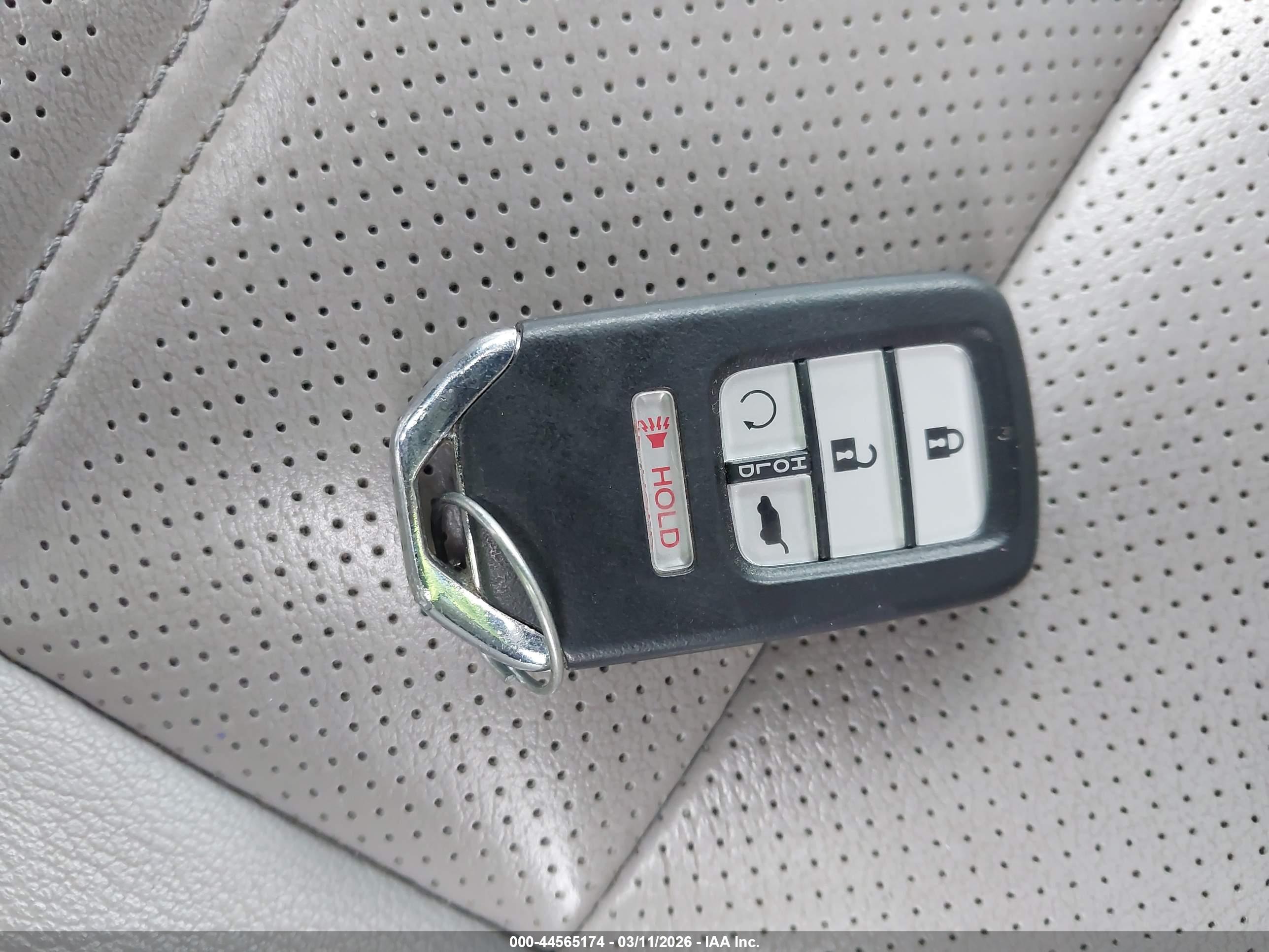 HONDA CR-V image 11
